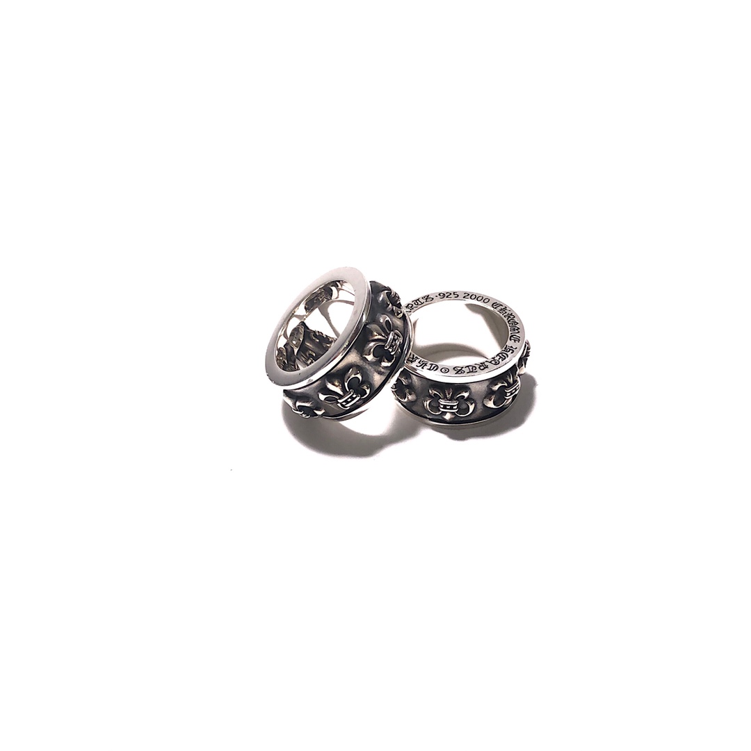 Chrome Hearts 𝐂𝐡𝐫𝐨𝐦𝐞 𝐡𝐞𝐚𝐫𝐭克罗心 童军花旋转戒