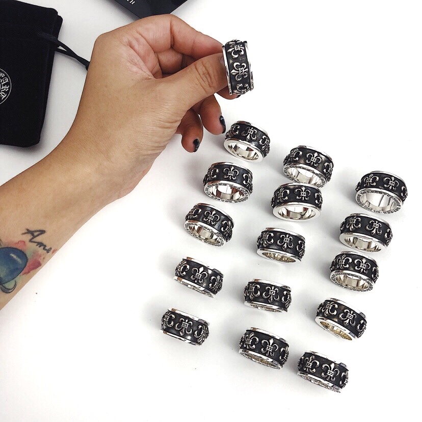 Chrome Hearts 𝐂𝐡𝐫𝐨𝐦𝐞 𝐡𝐞𝐚𝐫𝐭克罗心 童军花旋转戒