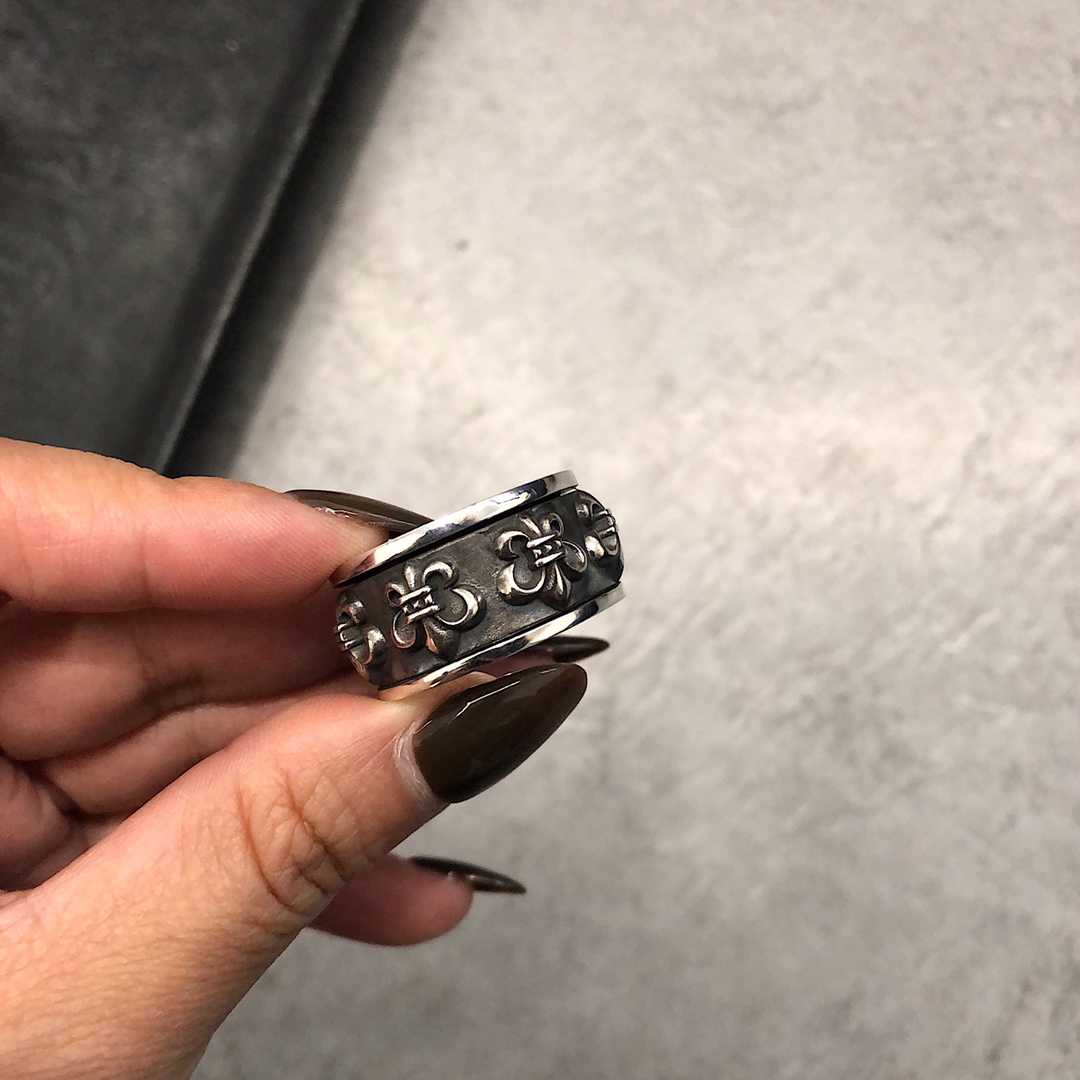 Chrome Hearts 𝐂𝐡𝐫𝐨𝐦𝐞 𝐡𝐞𝐚𝐫𝐭克罗心 童军花旋转戒