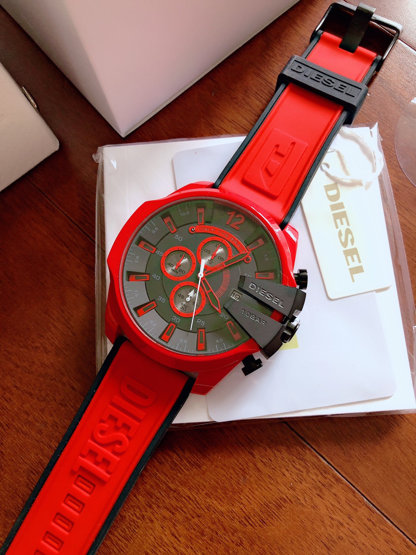 High-Quality Original Silicon Tape Watch: DIESEL DZ4526, 50mm x 12mm. Stone-Based Core, Mineral Glass, Steel Plating. - 图片 2