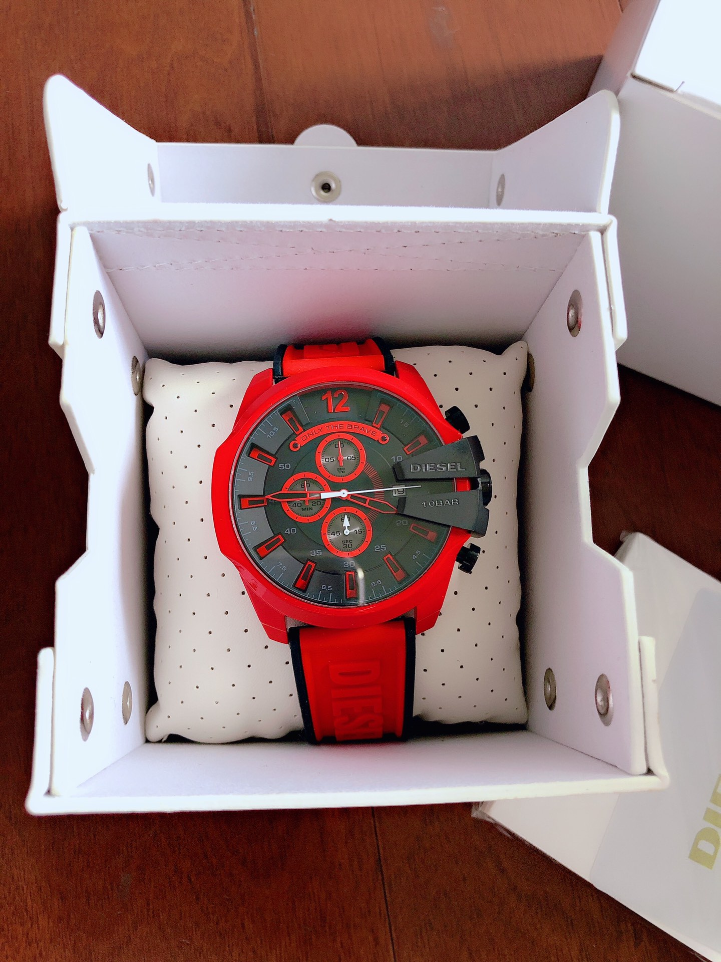High-Quality Original Silicon Tape Watch: DIESEL DZ4526, 50mm x 12mm. Stone-Based Core, Mineral Glass, Steel Plating. - 图片 3