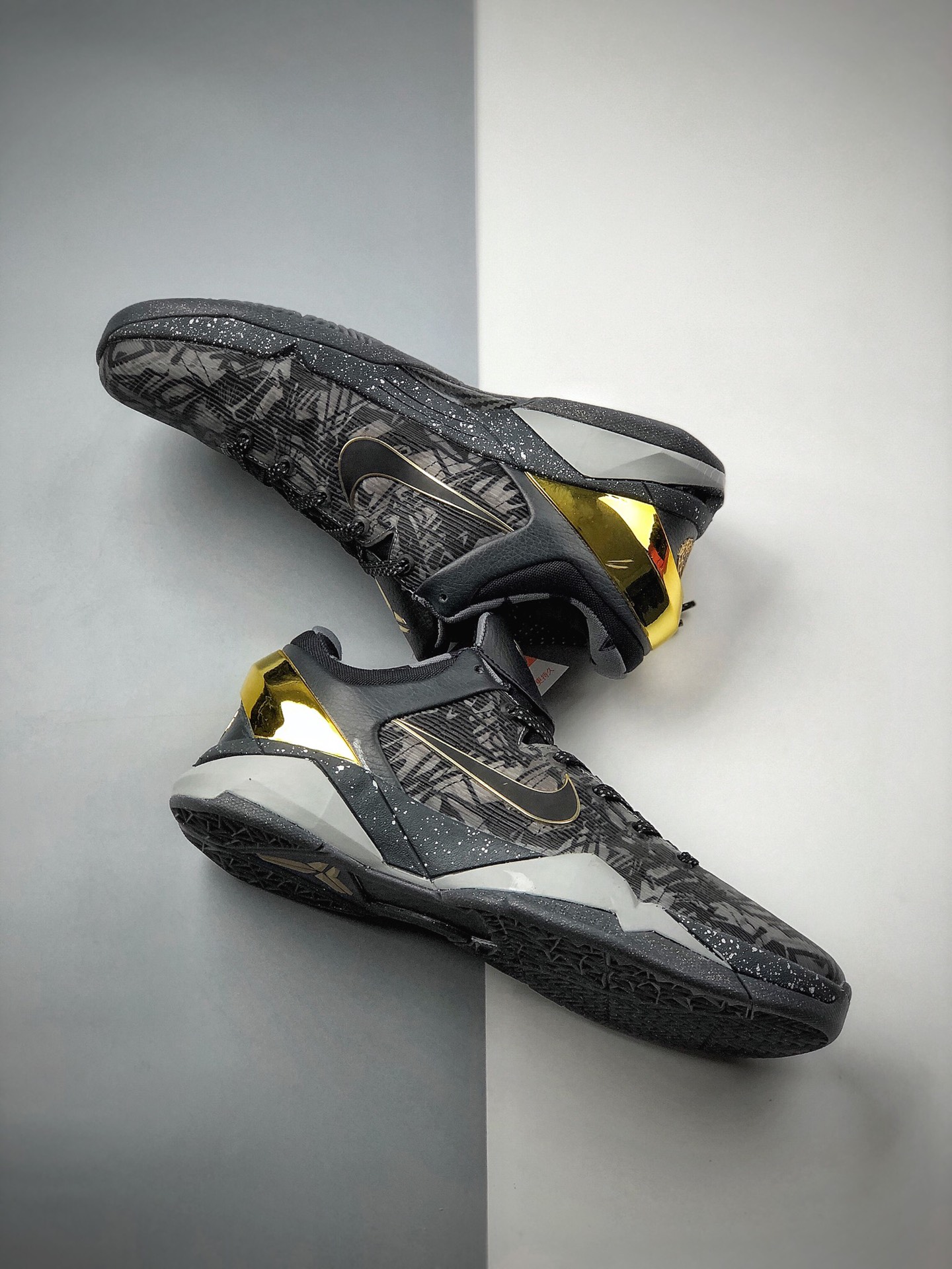 270 耐克Nike Air Zoom Kobe 7 Gold Medal 美国队 专业实战篮球鞋639692-001