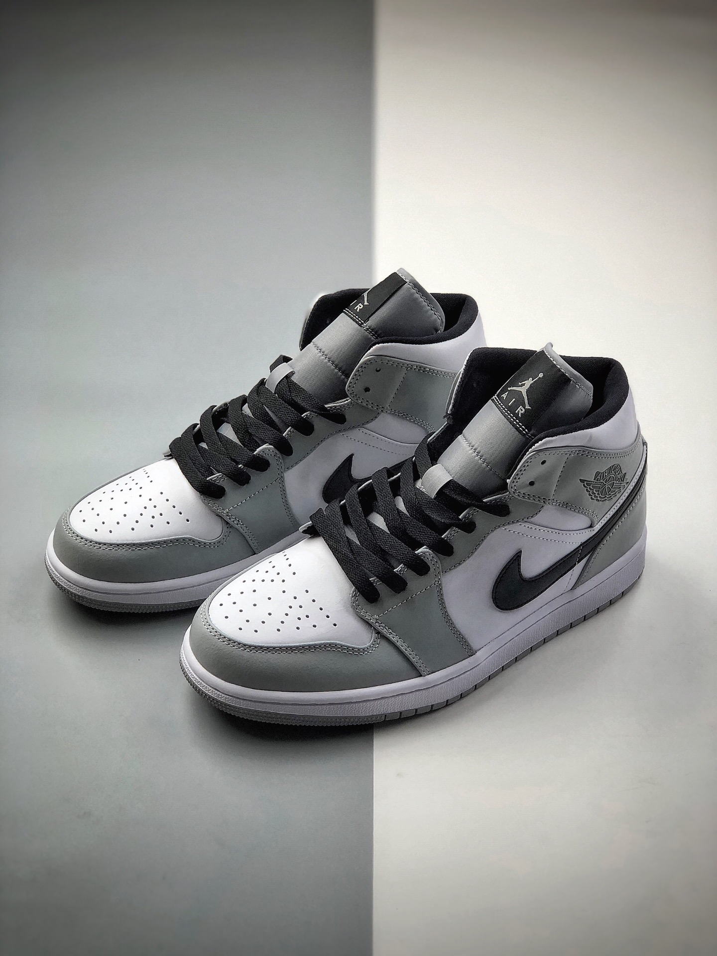 270 支持 Air Jordan 1 Mid 烟灰小影子554724-092