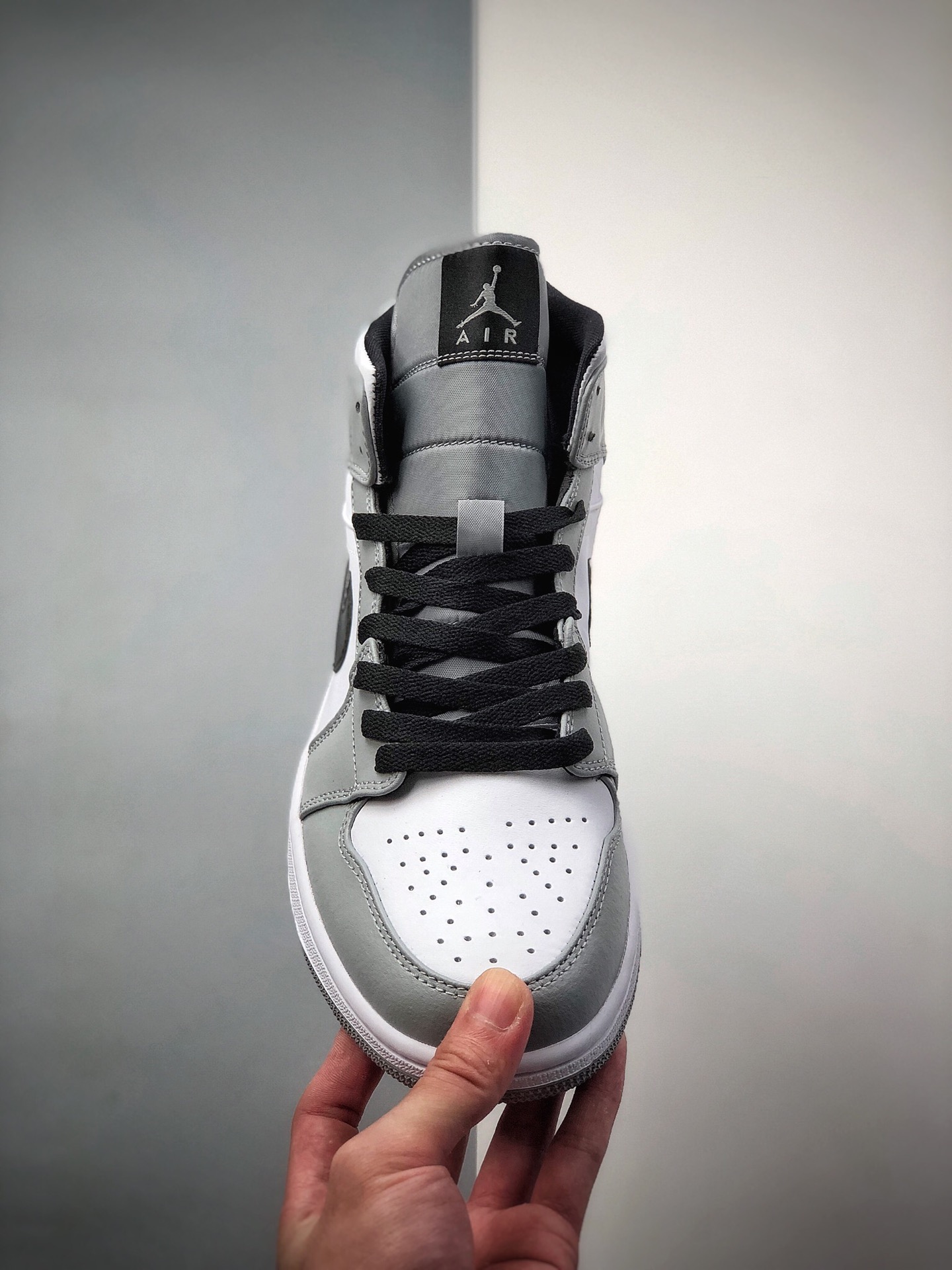 270 支持 Air Jordan 1 Mid 烟灰小影子554724-092
