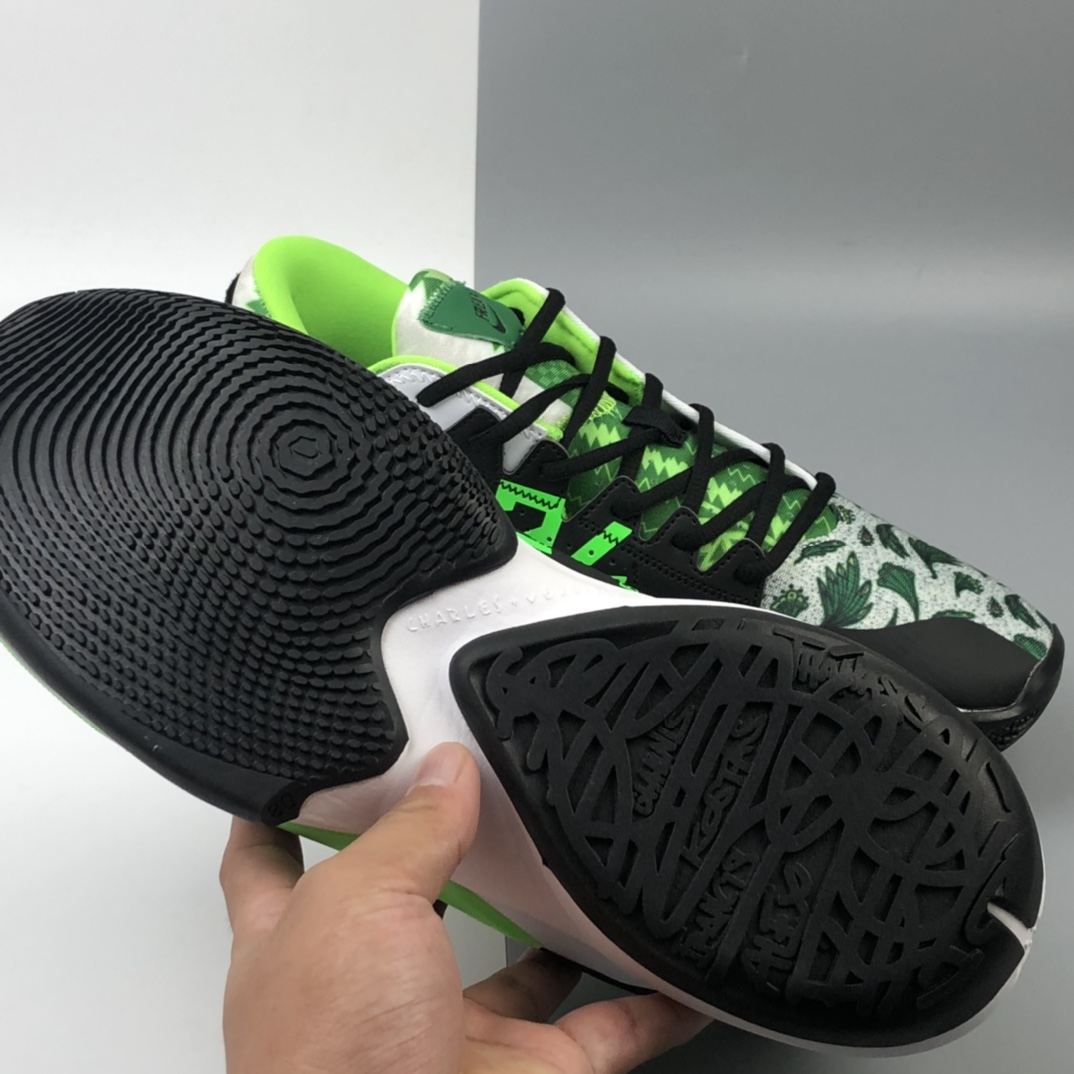 200 Nike Zoom Freak 2 二代字母哥签名款 实战篮球鞋 DA0907-002