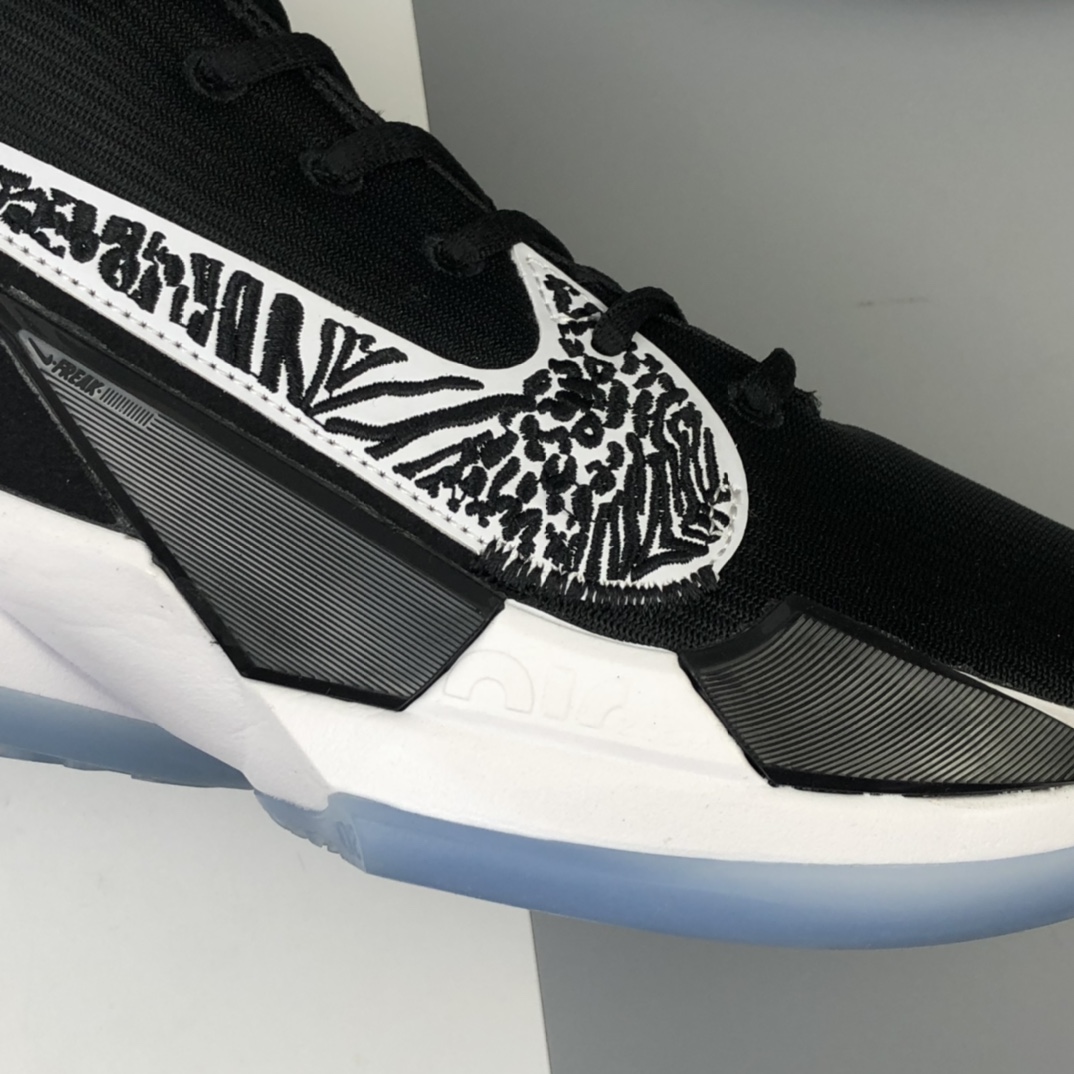 200 Nike Zoom Freak 2 二代字母哥签名款 实战篮球鞋 CK5424-001