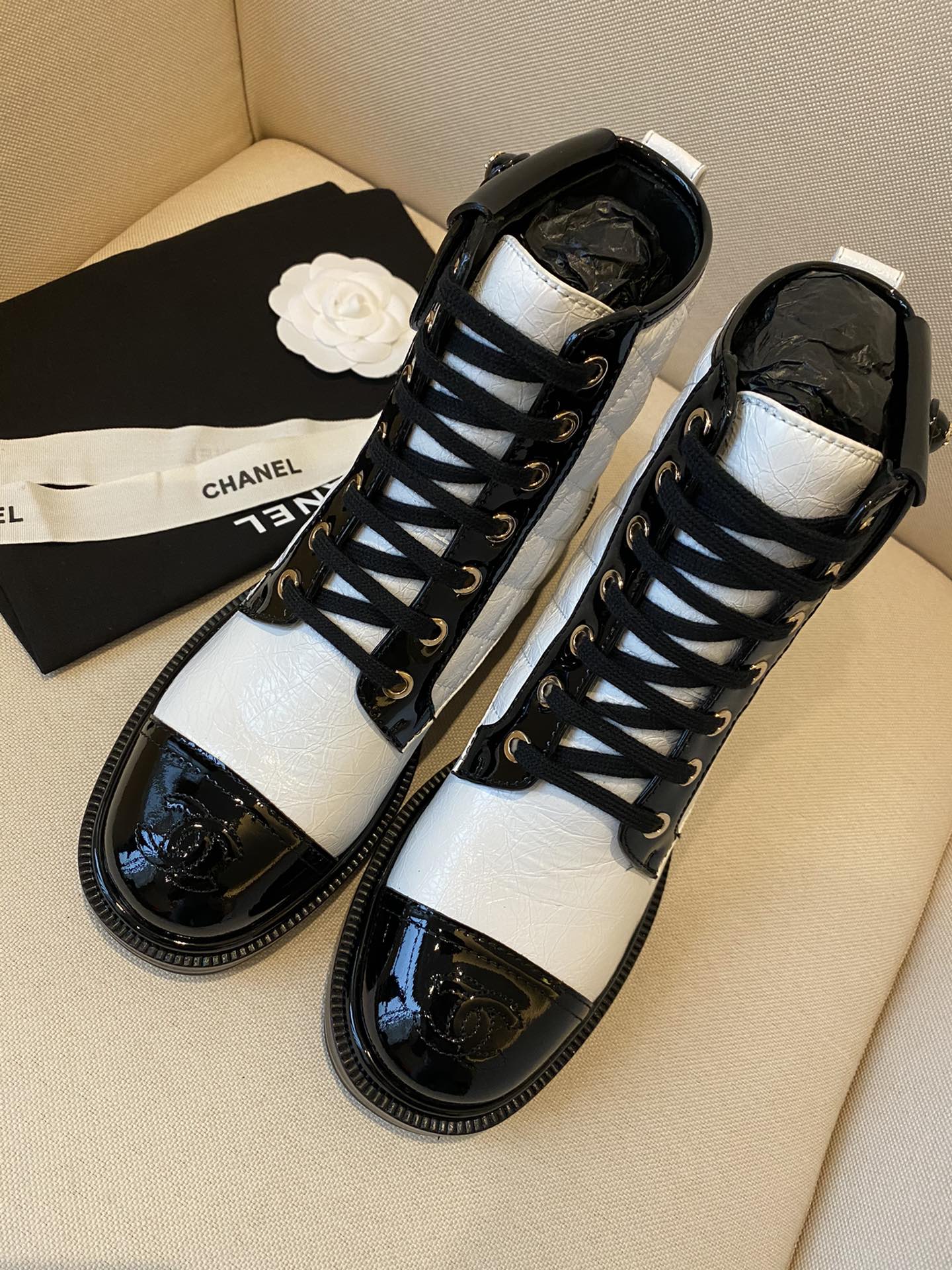 CHANEL Bottes femme automne-hiver, sans lacets, bottes droites, bottes cavalières, semelle extérieure en cuir véritable d'Italie