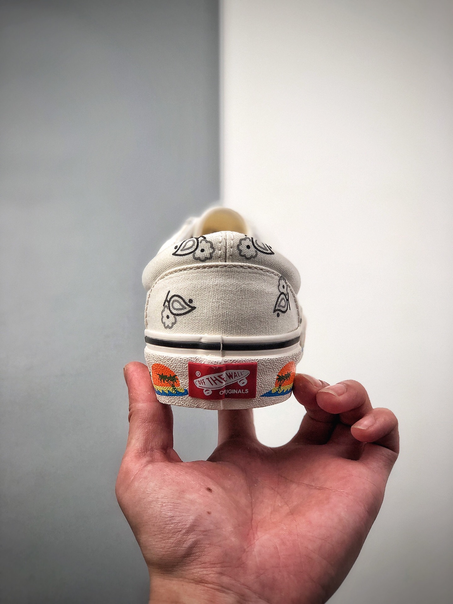 150 Vans Vault OG Era LX 腰果花系列主色调搭配黑色/米色