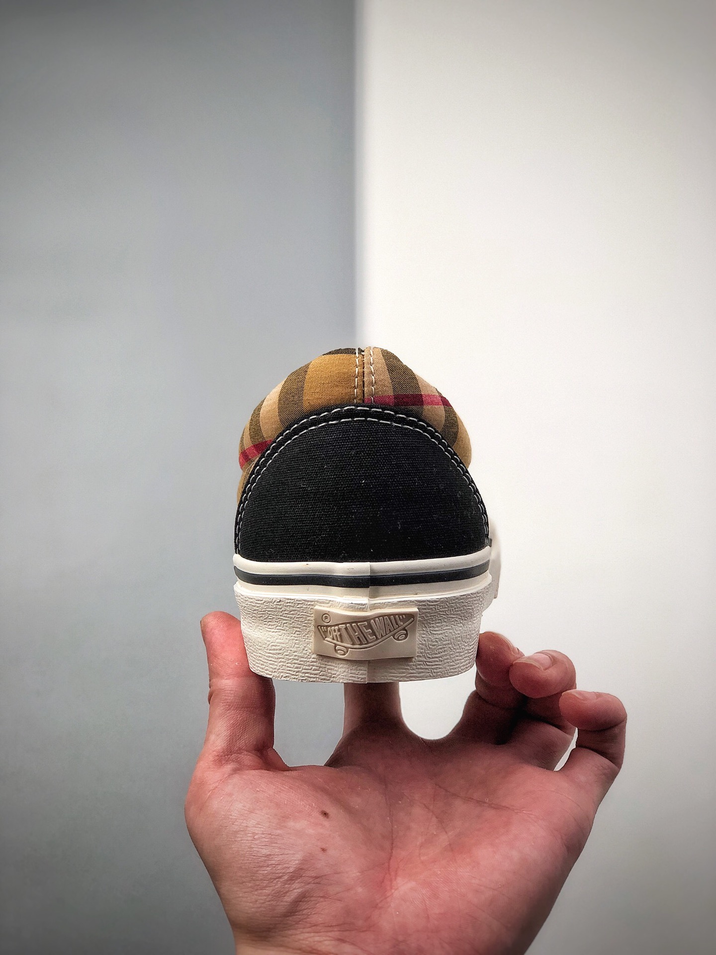150  BURBERRY/博柏利 X VANS AUTHENTIC  全新联名经典低帮帆布鞋