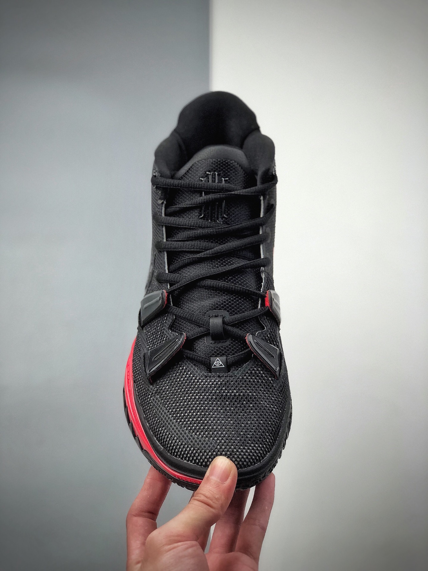 230 欧文全新七代 战靴耐克Nike Kyrie 7 PRE HEAT EP 欧文7代室内休闲运动中帮篮球鞋男鞋CQ9327-001