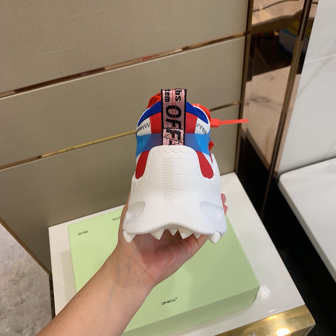 p270 齐色齐色齐色,颜色多多
OFF-WHITE 运动鞋
高版本非福建货
2020 春夏秀款球鞋正式发布独家上线曝光新配色高端版本出货/ 情侣款所有配件均通过定做出产正品裁片 原版比例大箭头定制网眼布双拼牛皮进口机器针车 数控针距精准做工不输大牌里层为高密度透气网眼布/垫脚羊皮私模重工抓地橡胶底 后跟坡度最贴切原版鞋型脱模
TPU大底
码数:男女情侣款35-45
厚底:约4CM 原盒包装配