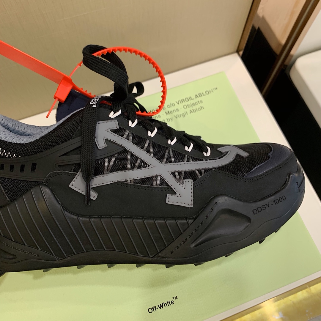 p270 齐色齐色齐色,颜色多多
OFF-WHITE 运动鞋
高版本非福建货
2020 春夏秀款球鞋正式发布独家上线曝光新配色高端版本出货/ 情侣款所有配件均通过定做出产正品裁片 原版比例大箭头定制网眼布双拼牛皮进口机器针车 数控针距精准做工不输大牌里层为高密度透气网眼布/垫脚羊皮私模重工抓地橡胶底 后跟坡度最贴切原版鞋型脱模
TPU大底
码数:男女情侣款35-45
厚底:约4CM 原盒包装配