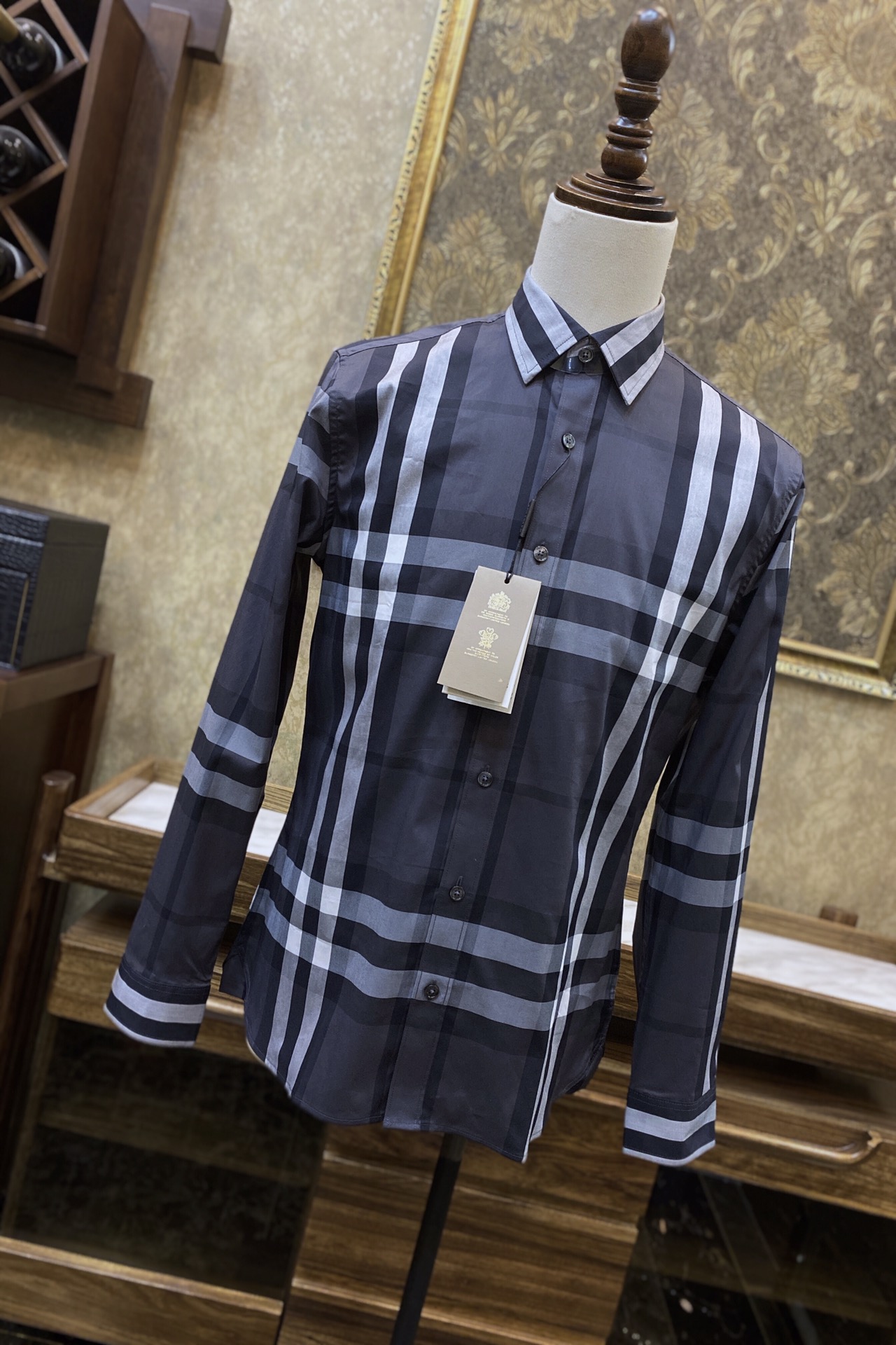 We provide Top Cheap AAA
 Burberry Replicas
 Clothing Shirts & Blouses Casual