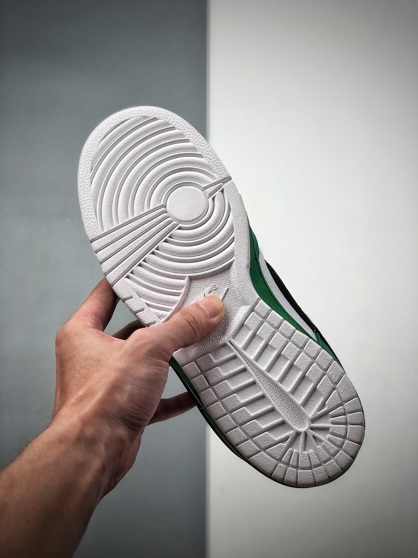 300  Nike Dunk SB LoW Heineken 喜力 超限量款 低帮运动休闲板鞋304292-302
