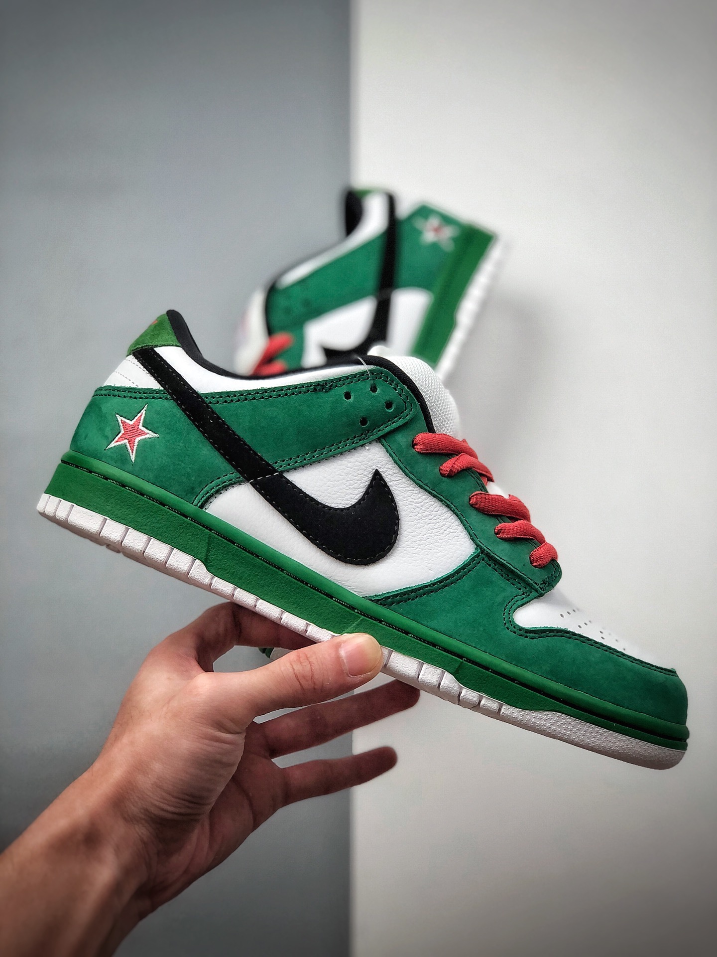 300  Nike Dunk SB LoW Heineken 喜力 超限量款 低帮运动休闲板鞋304292-302