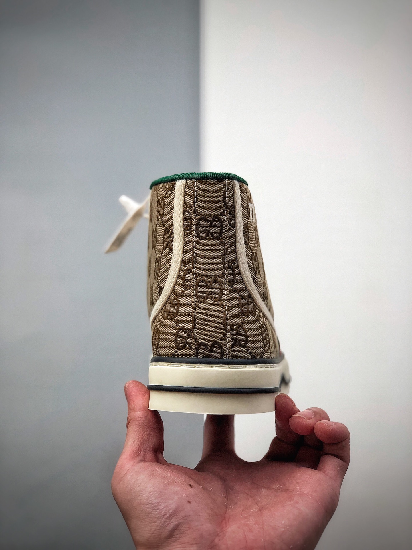 390 芯片代购版 专柜礼盒包装 GUCCI Tennis 1977 Print Sneaker