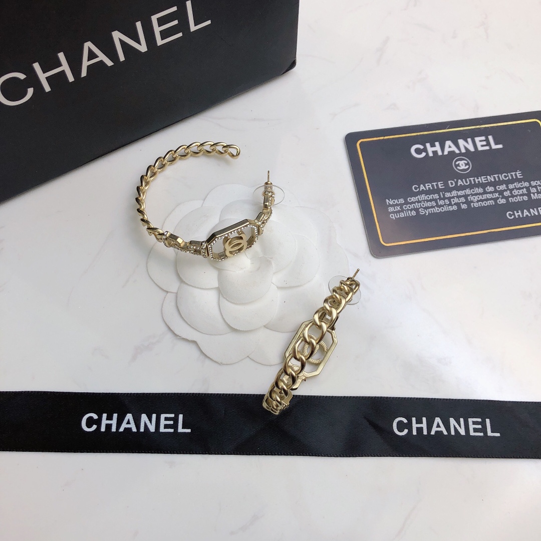 chanel gold crystal chain hoop earrings