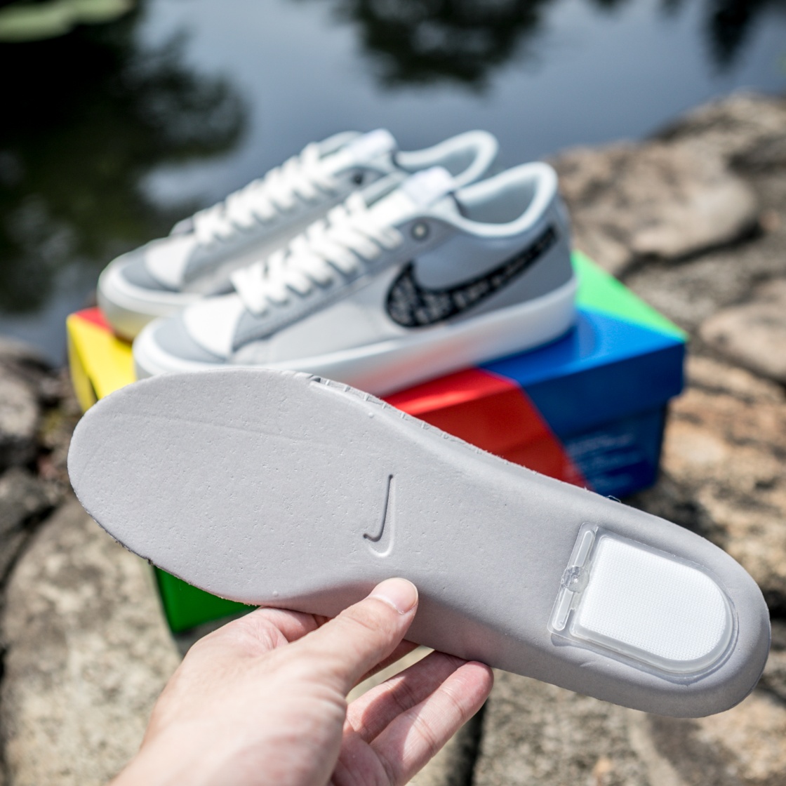 Authentic standard half size NIKE SB ZOOM BLAZER LOW PRO GT QS Dior new co-branded LOW top 