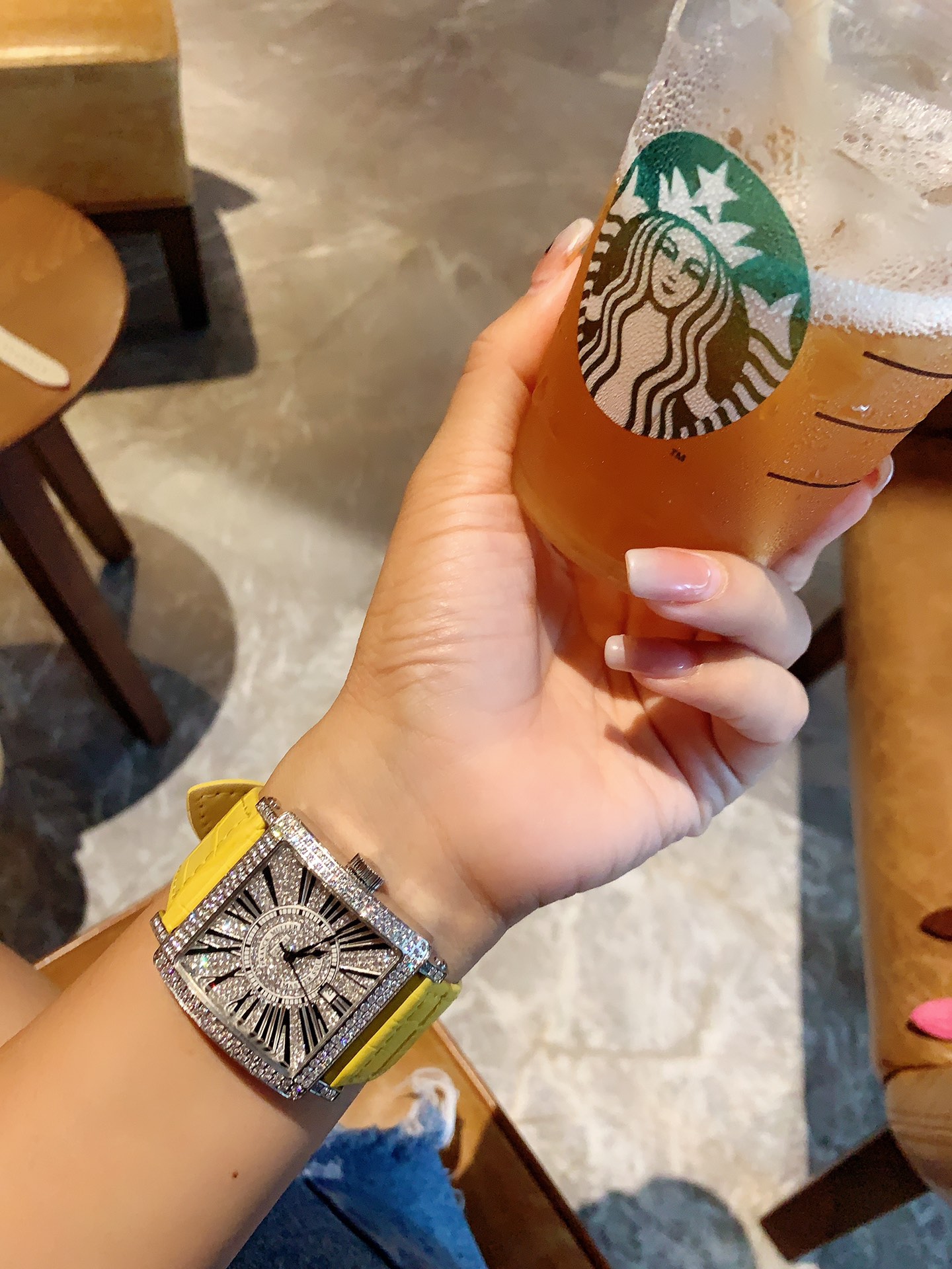 “Frank Muller’s 36.5mm Square Wristwatch with Swiss Quartz Core and Steel Casing” - 图片 5