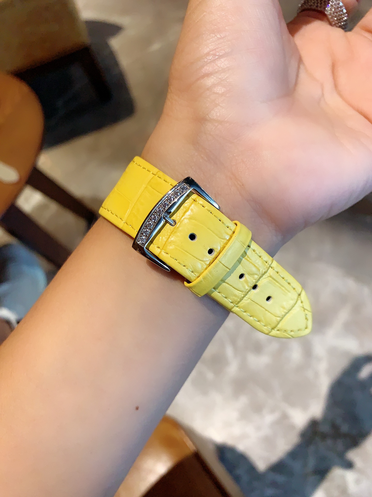 “Frank Muller’s 36.5mm Square Wristwatch with Swiss Quartz Core and Steel Casing” - 图片 4