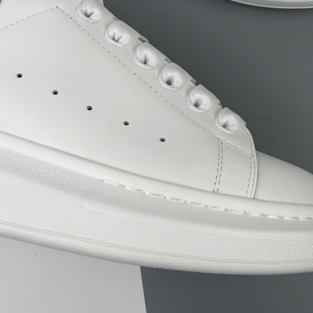 500 Alexander McQueen/亚历山大麦昆 松糕鞋厚底增高小白鞋
