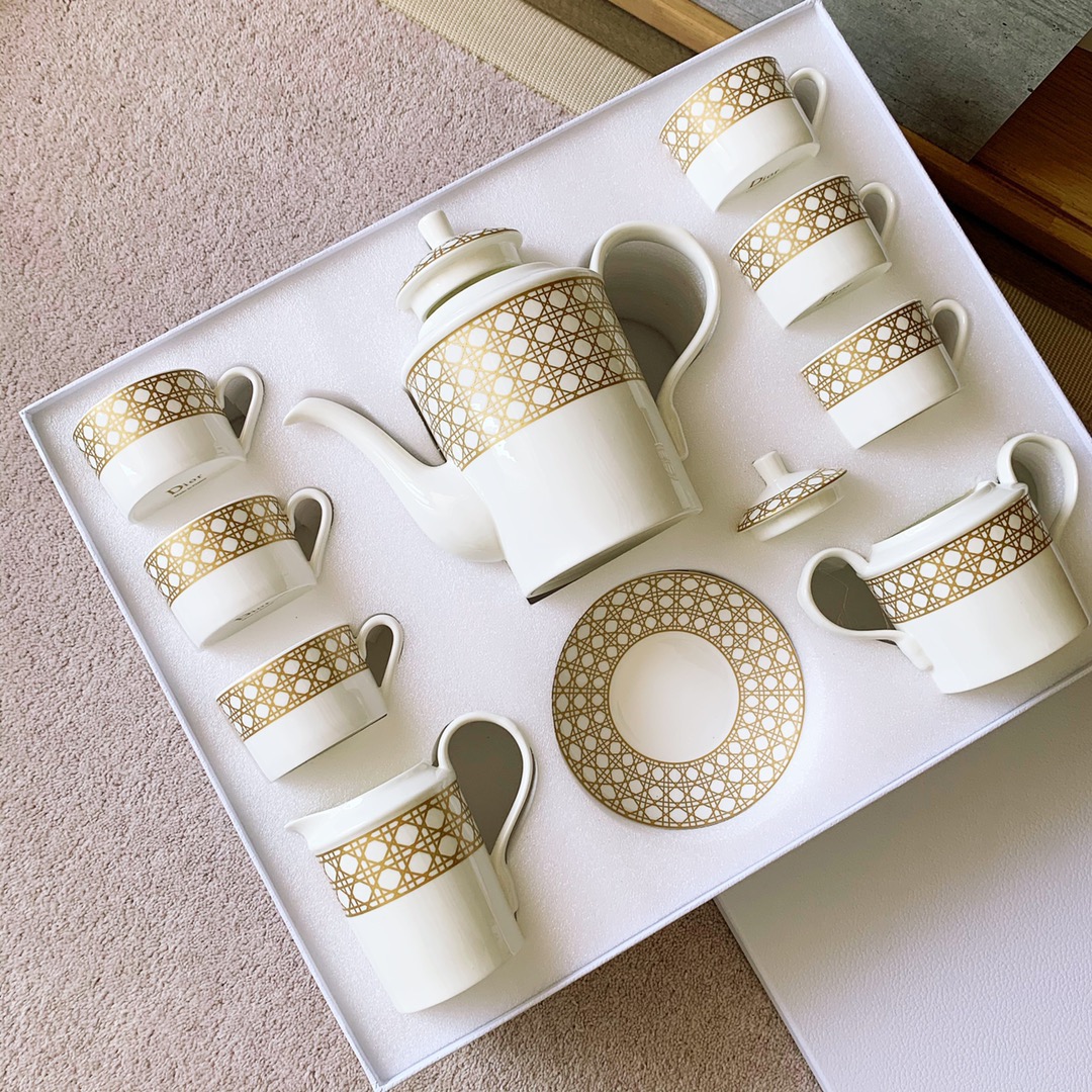 Dior Yellow Check 15-Piece Coffee Set - Comprehensive 2