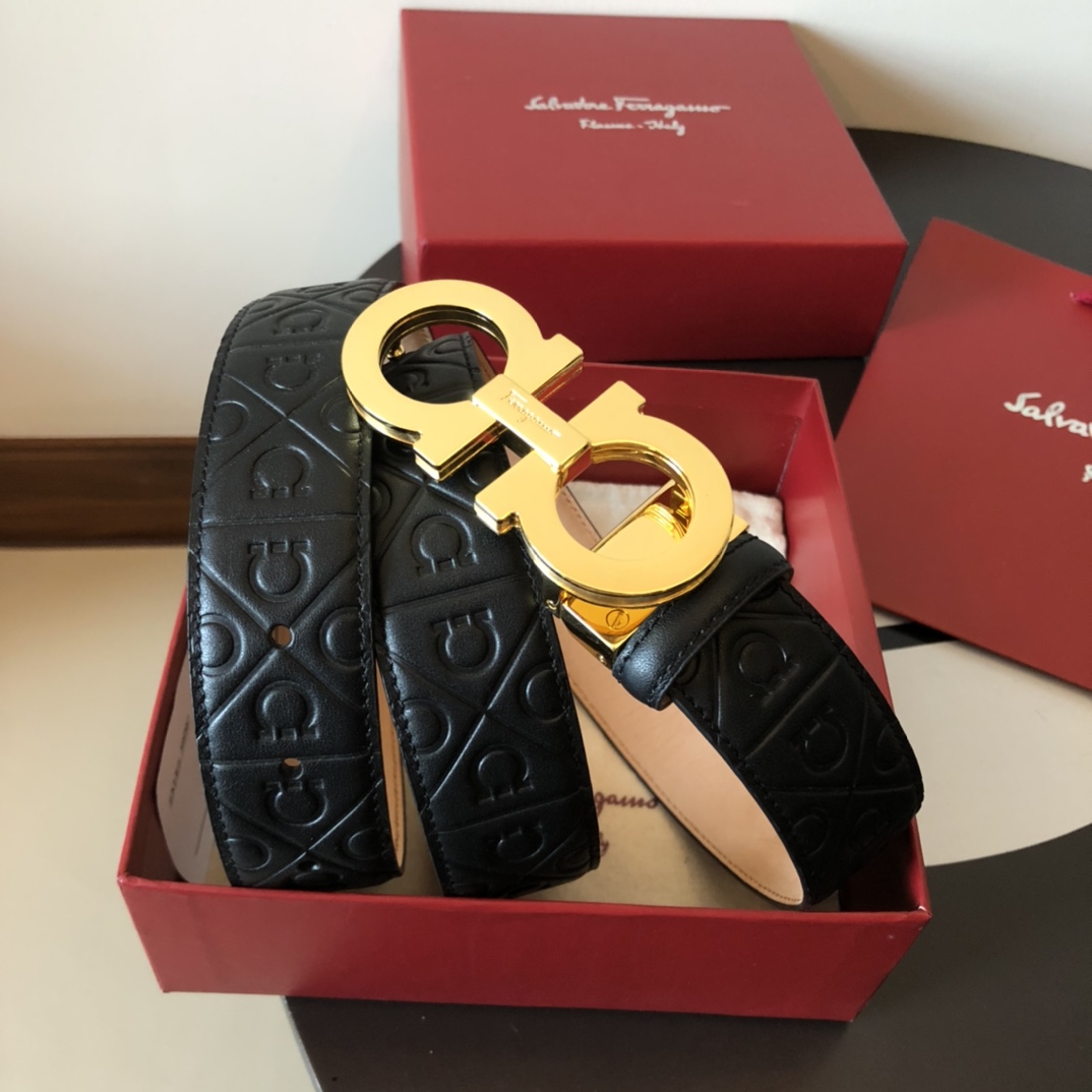 Salvatore  Ferragamo菲拉格慕男士3.5cm精致双圈金属三层夹扣，头层牛皮压纹进口树膏底，百搭大气单品。6524170