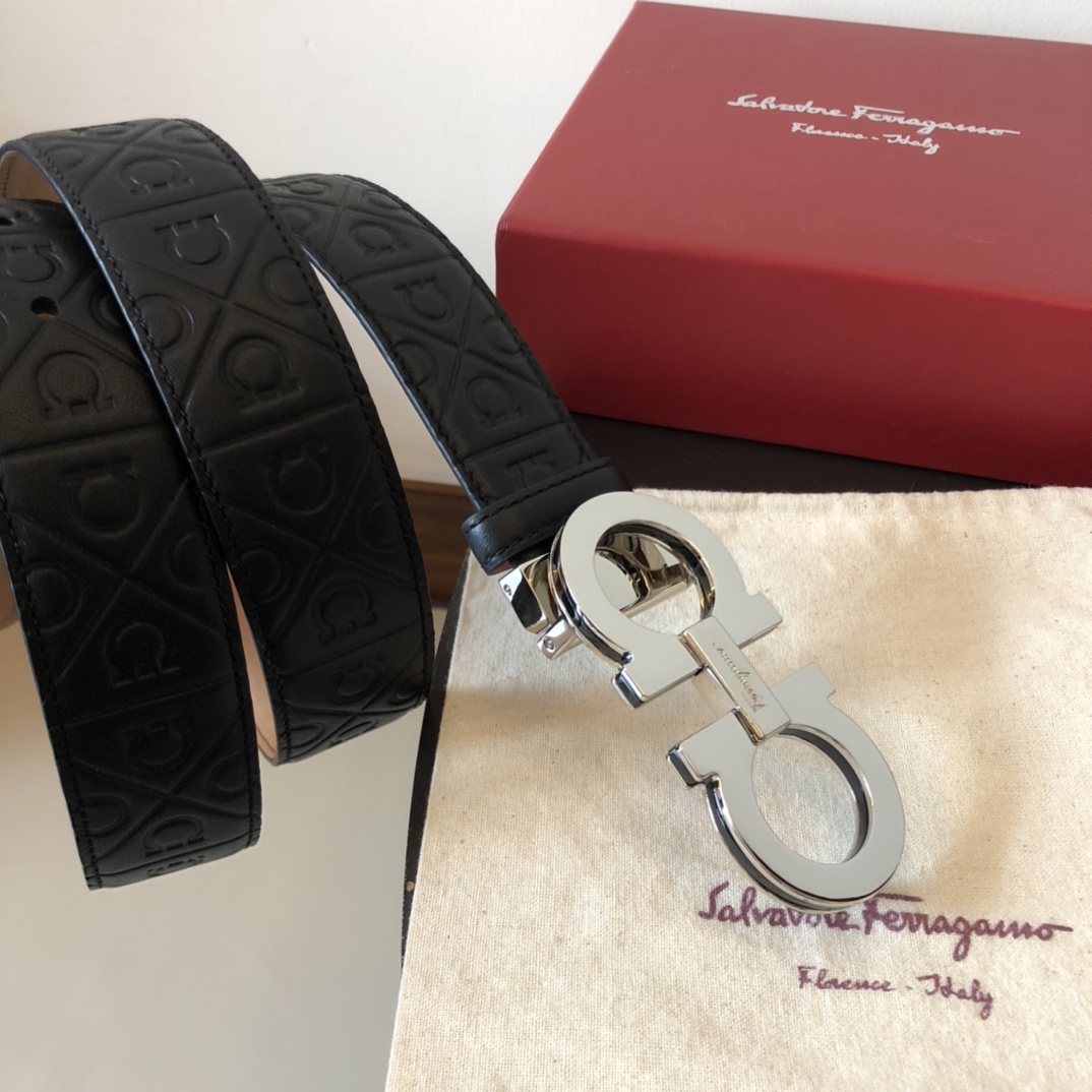 Salvatore  Ferragamo菲拉格慕男士3.5cm精致双圈金属三层夹扣，头层牛皮压纹进口树膏底，百搭大气单品。6524170