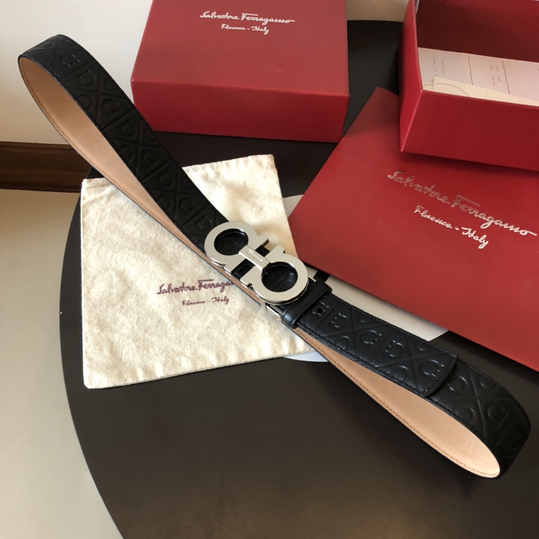Salvatore  Ferragamo菲拉格慕男士3.5cm精致双圈金属三层夹扣，头层牛皮压纹进口树膏底，百搭大气单品。6524170