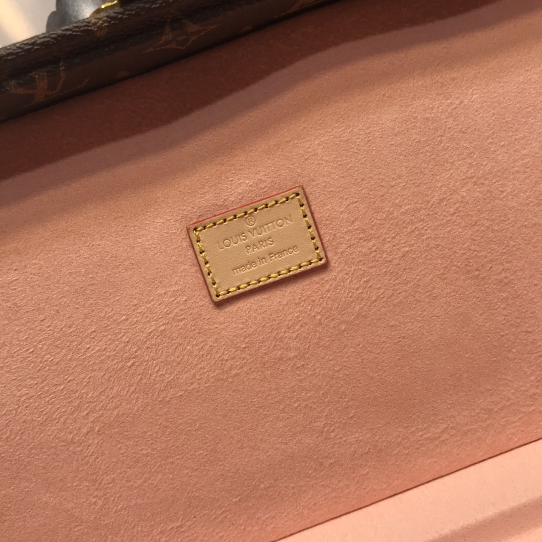 Louis Vuitton Monogram Canvas 8 Watch Case Jewelry Box, 34 x 18 x 11 cm 6 i1600874383 8212 4
