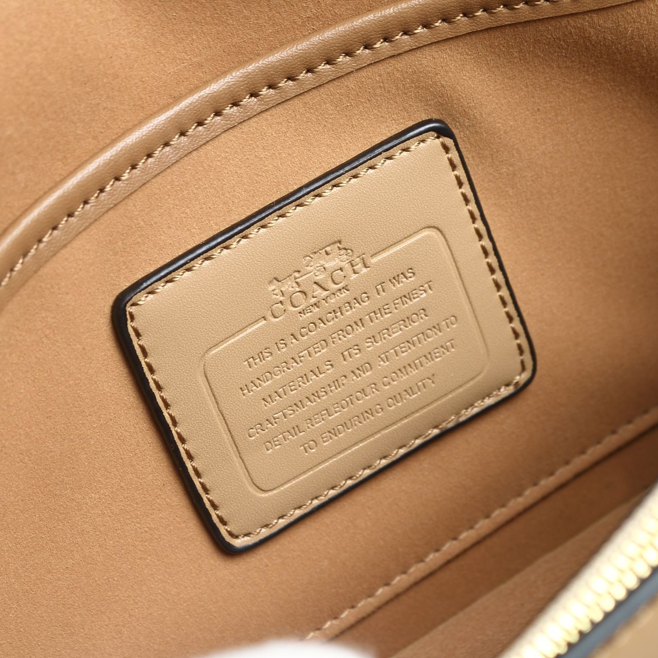 Review: High-Quality COACH Quest Tabby Wine Pack – Stylish and Functional - 图片 8