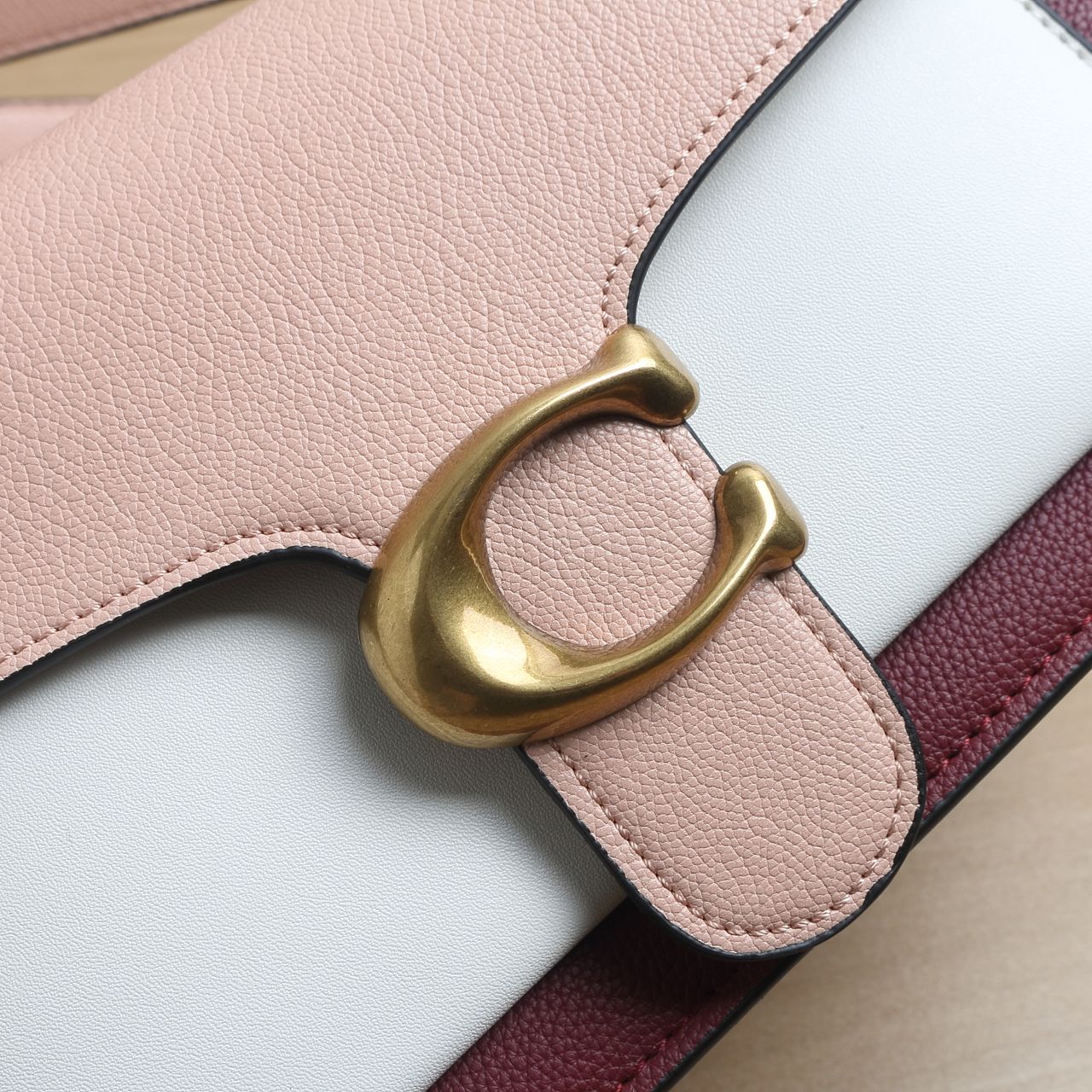 High Quality COACH Quest Tabby Wine Pack: Beautiful, Practical, and Versatile - 图片 6