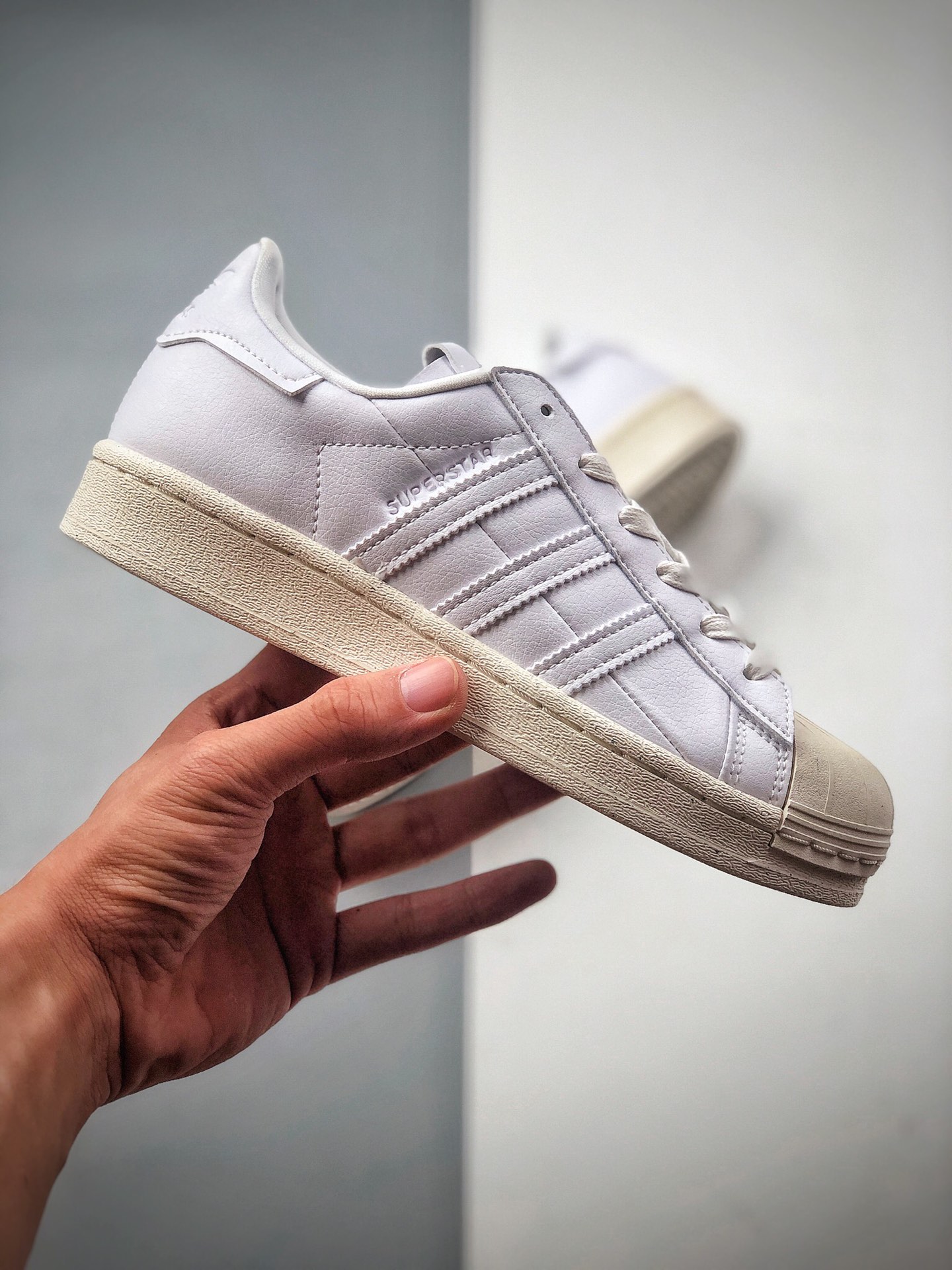 200  Adidas Superstar Star 贝壳头三叶草经典百搭休闲运动板鞋 FW2292