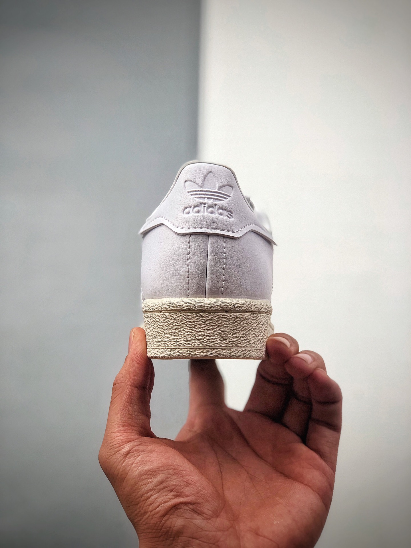 200  Adidas Superstar Star 贝壳头三叶草经典百搭休闲运动板鞋 FW2292