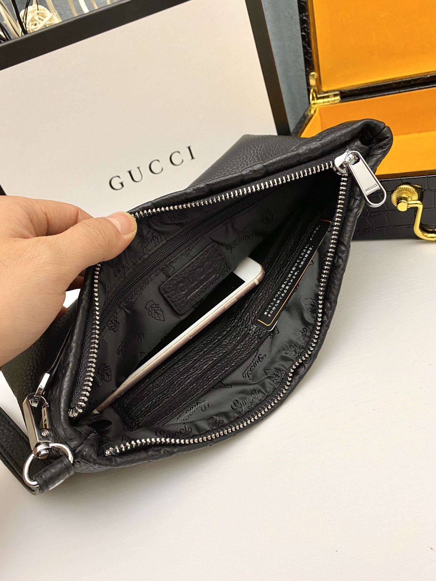 新款正品(型号:33096-1)古奇GUCCI专柜热销款!顶级原版质量👿👿,正品购入打版!采用进口头摔纹牛皮👊➕进口高档 新款正品(型号:33096-1)古奇GUCCI专柜热销款!顶级原版质量👿👿,正品购入打版!采用进口头摔纹牛皮👊➕进口高档
