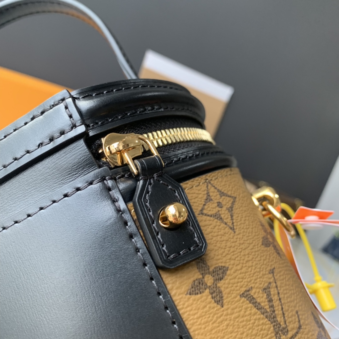 NO:176705,CANNES More details Model m43986,19860909CANNES 更多细节 型号m43986,,Bag