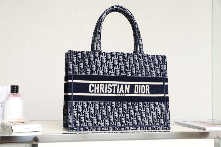Dior Book Tote Handbags Tote Bags Knitting Velvet Fall/Winter Collection Fashion