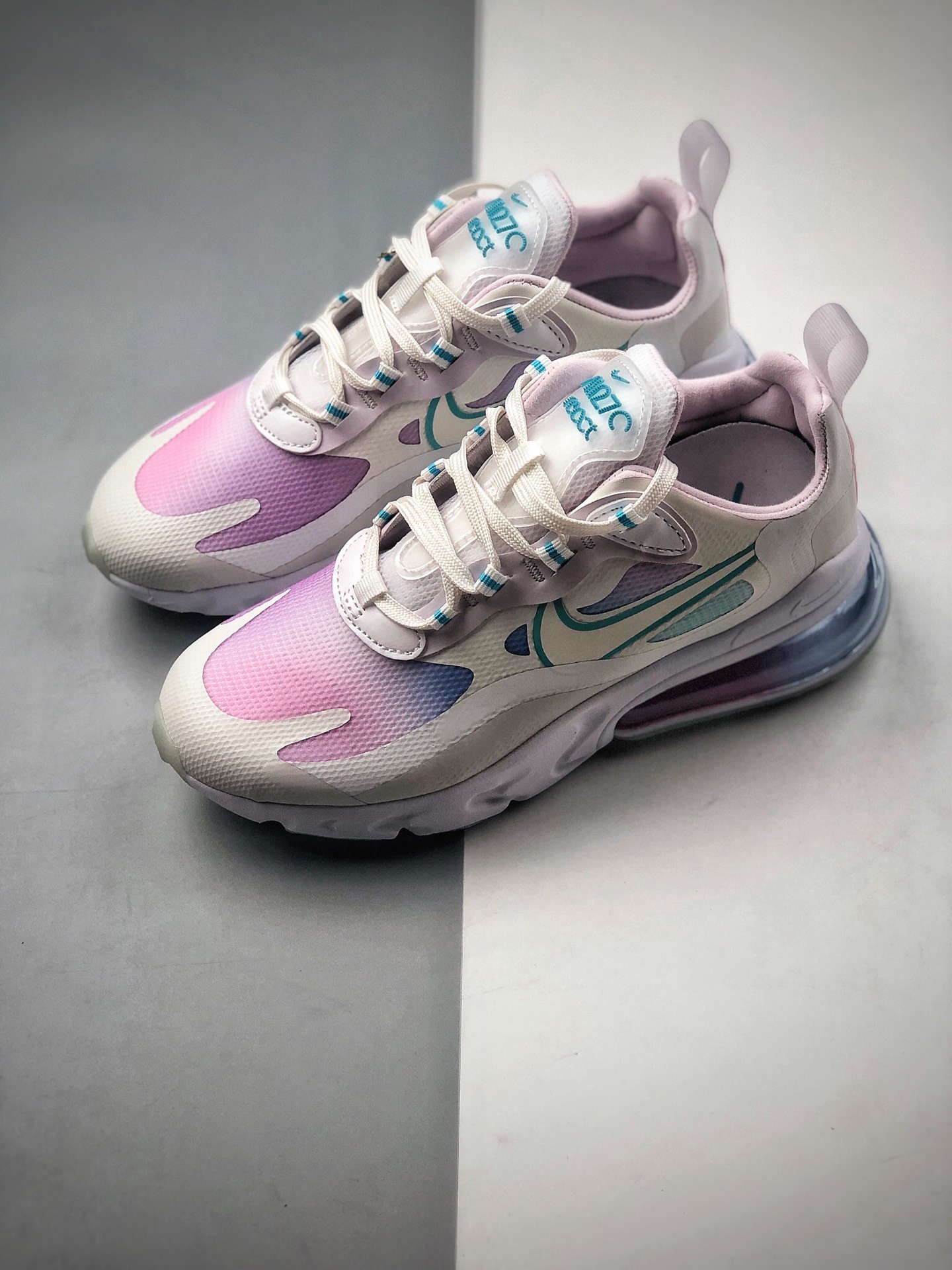 200  耐克Nike Wmns Air Max 270 React ”White/Light Blue”270瑞亚赛车系列后半掌气垫百搭运动慢跑鞋 货号：CK6929-100