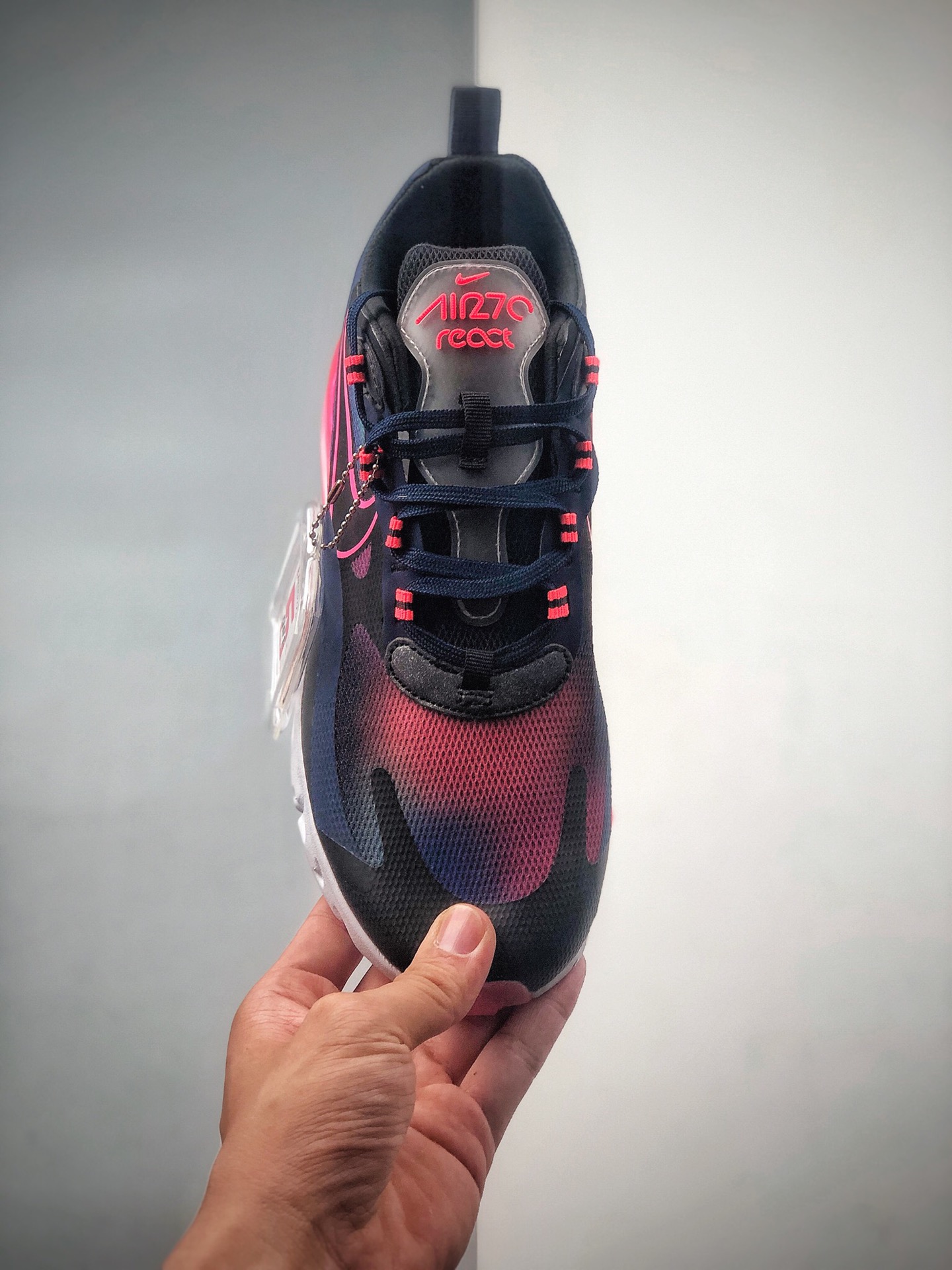 200 Nike Wmns Air Max 270 React ”White/Light Blue”270瑞亚赛车系列后半掌气垫百搭运动慢跑鞋 货号：CK6929-400