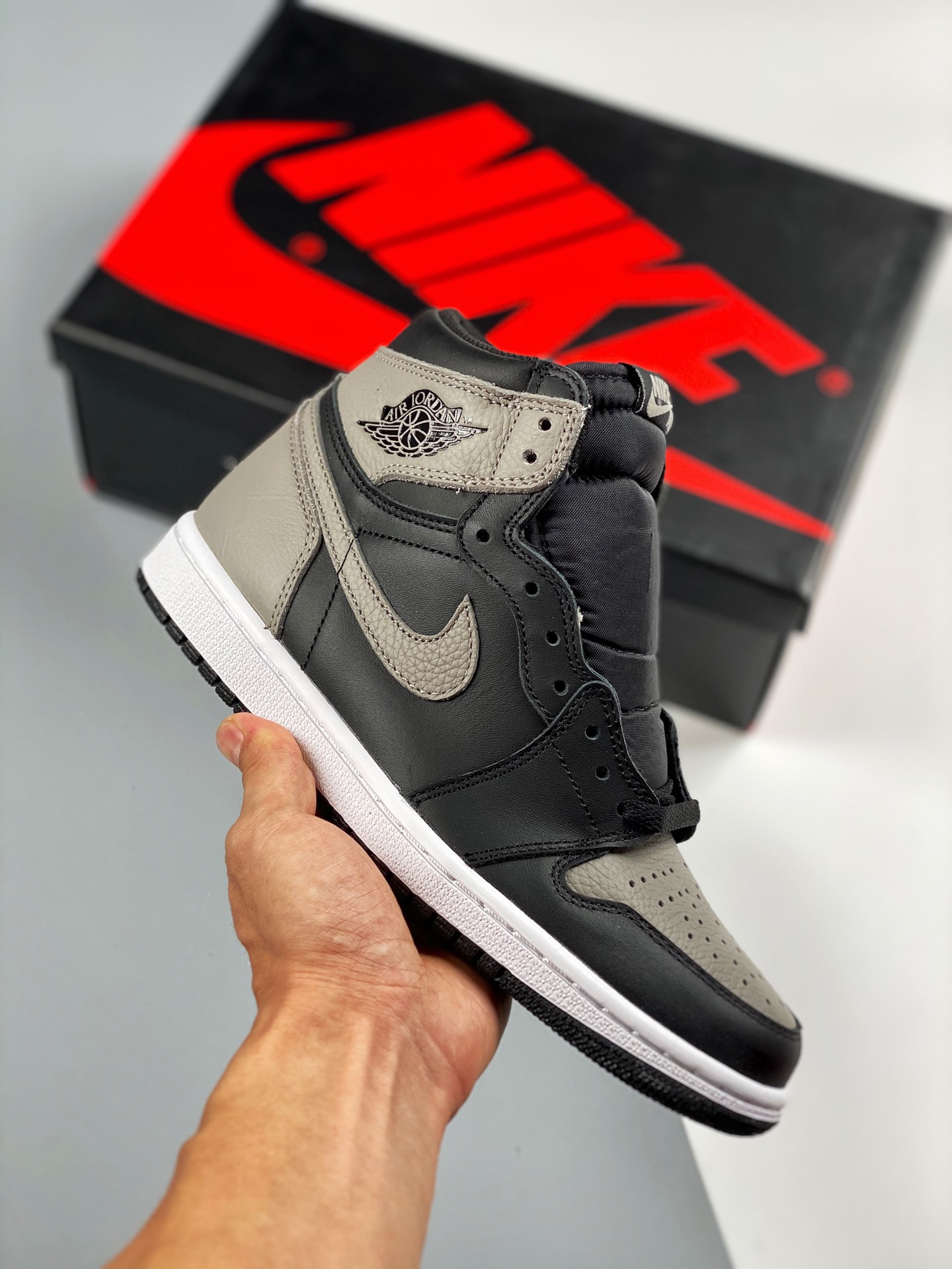 La mejor opción calidad-precio, todos los tallajes repuestos ‼️ Air Jordan 1 Retro High "Shadow" negro gris / sombra gr…