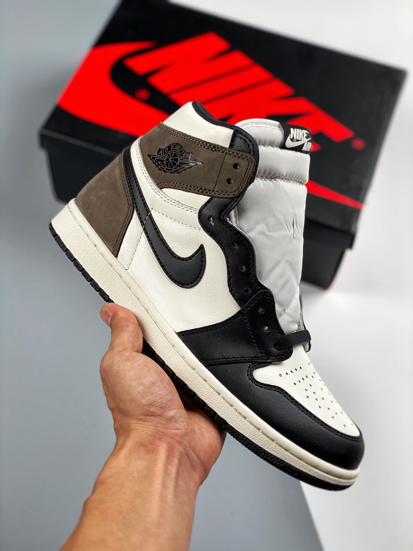 Air Jordan 1 High OG "Dark Mocha" Pequeño Swoosh invertido, pura recreación de la cima 🚀 Nuevo desarrollo, comparación…