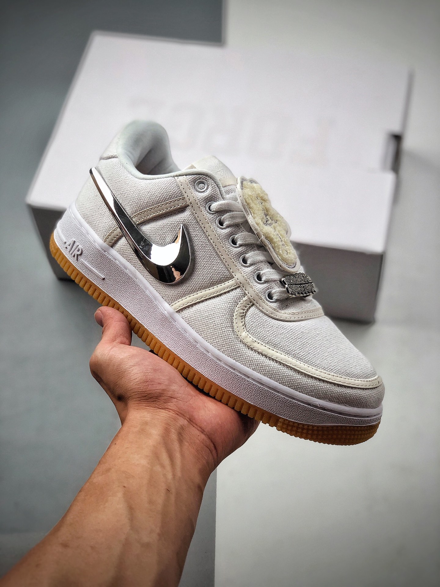 230 Travis Scott x Nike Air Force 1 AF 100周年 空军一号经典低帮帆布板鞋AQ4211-100