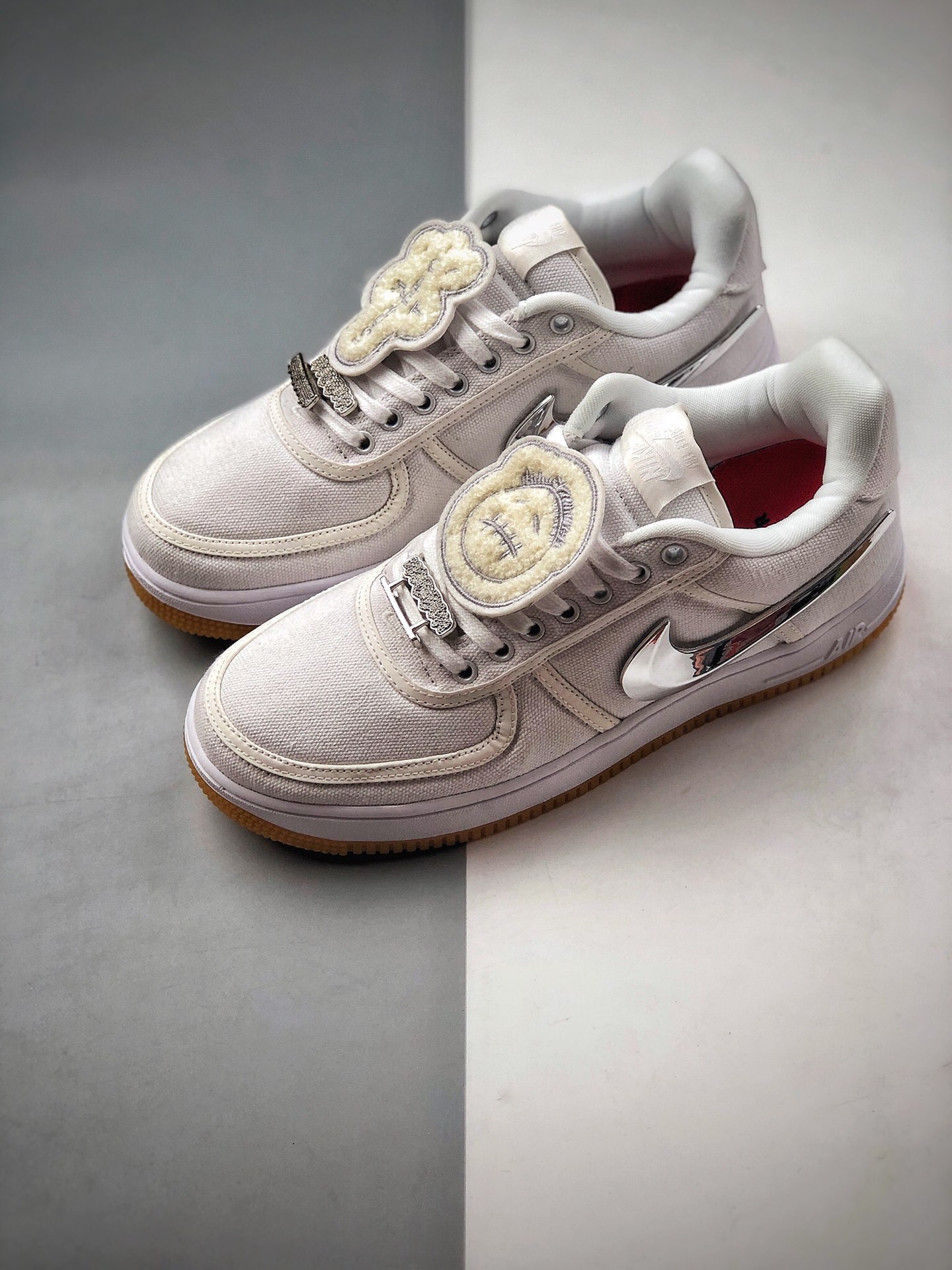 230 Travis Scott x Nike Air Force 1 AF 100周年 空军一号经典低帮帆布板鞋AQ4211-100