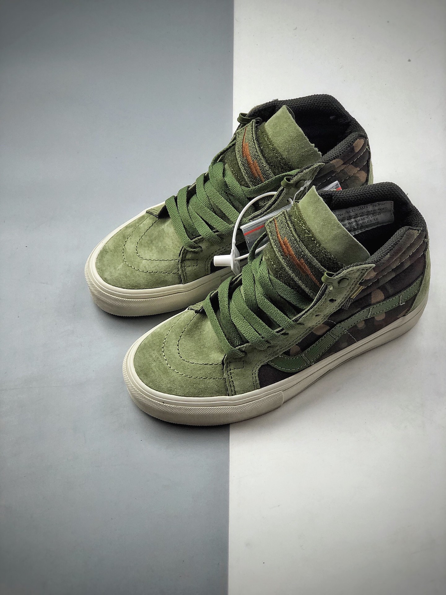 180  Vans Pro Defcon 核战危机” 再临：DEFCON x Vans Sk8-Hi Notchback Pro 联名系列DEFCON