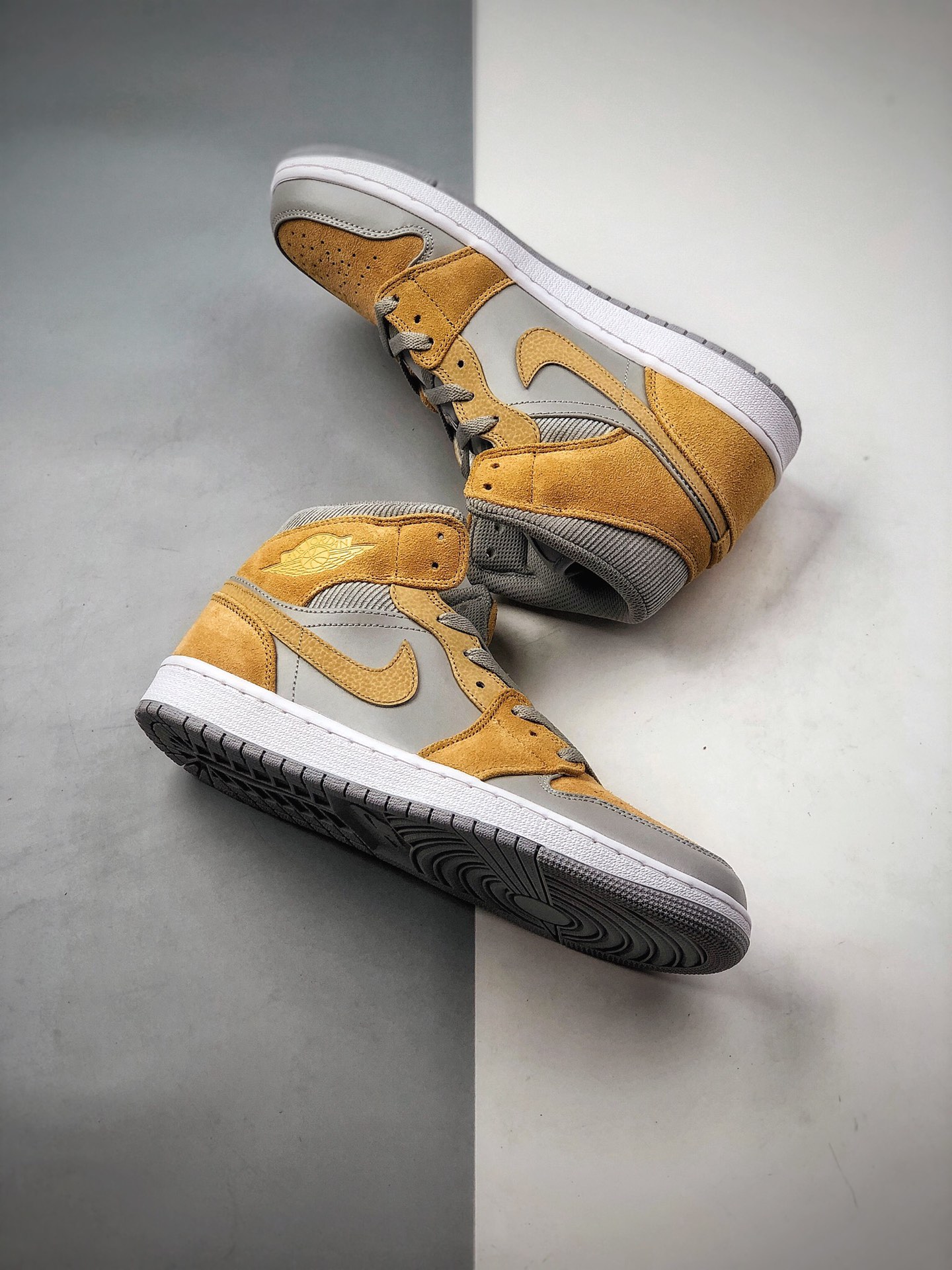 250 Air Jordan 1 Mid 棕灰AJ1乔1中邦休闲板鞋 DA4666-001