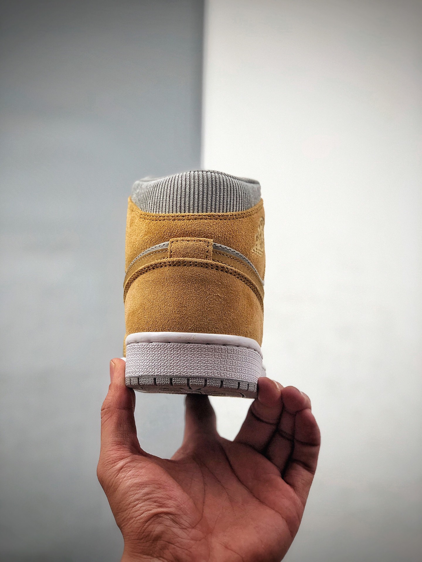 250 Air Jordan 1 Mid 棕灰AJ1乔1中邦休闲板鞋 DA4666-001