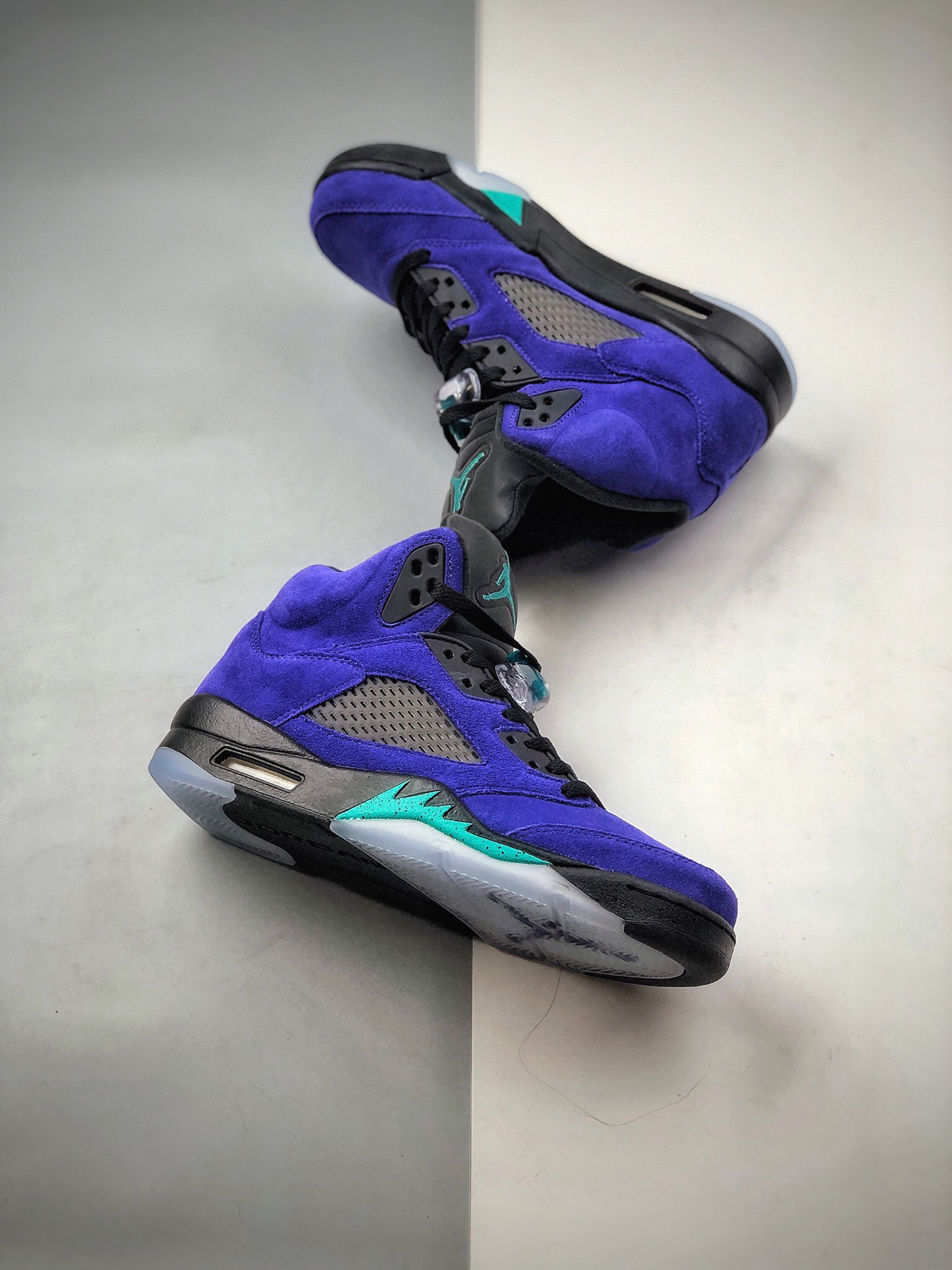 480  Air Jordan 5 “Alternate Grape” AJ5新葡萄紫这款配色的配色方案为136027-500