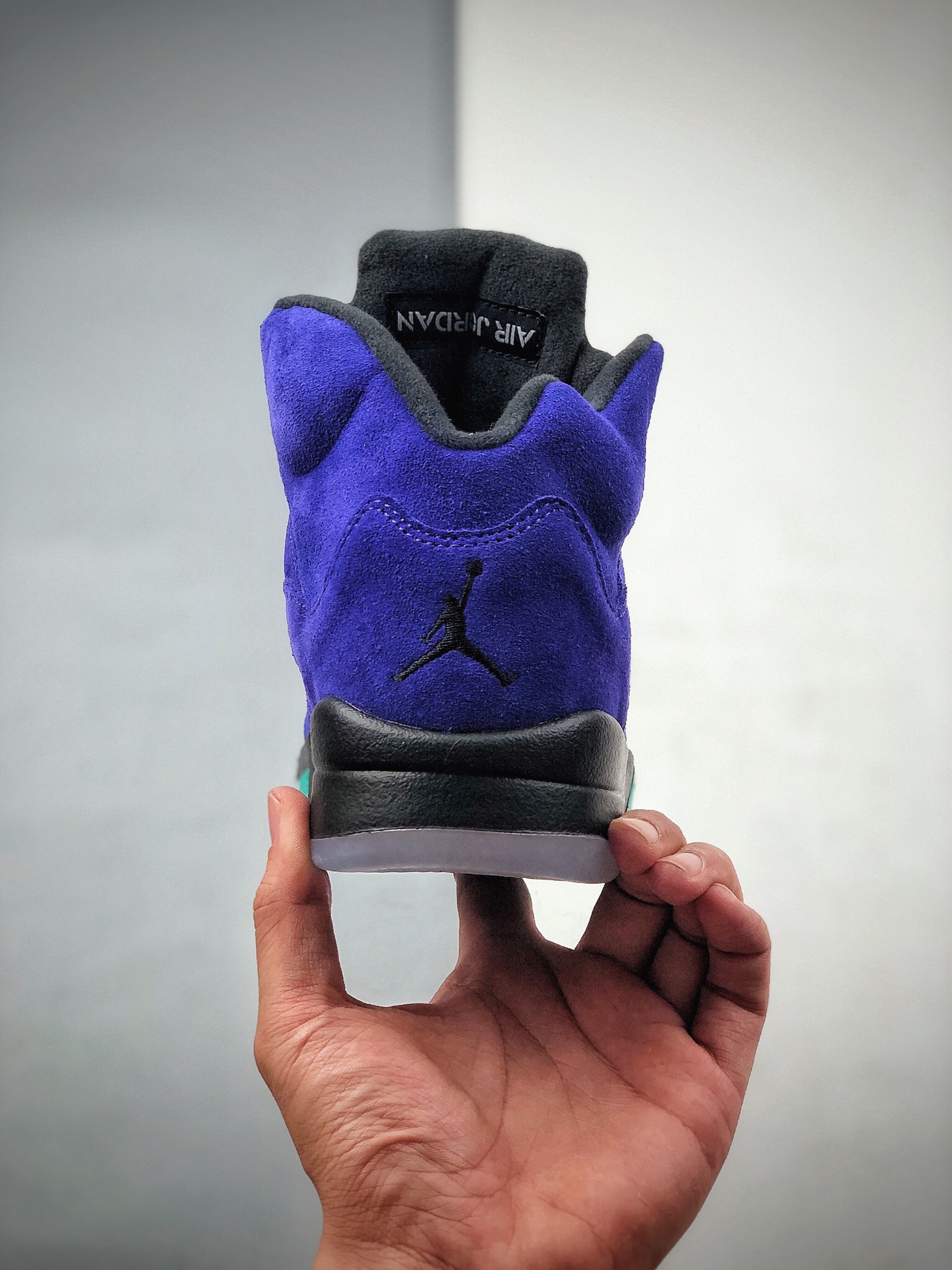 480  Air Jordan 5 “Alternate Grape” AJ5新葡萄紫这款配色的配色方案为136027-500