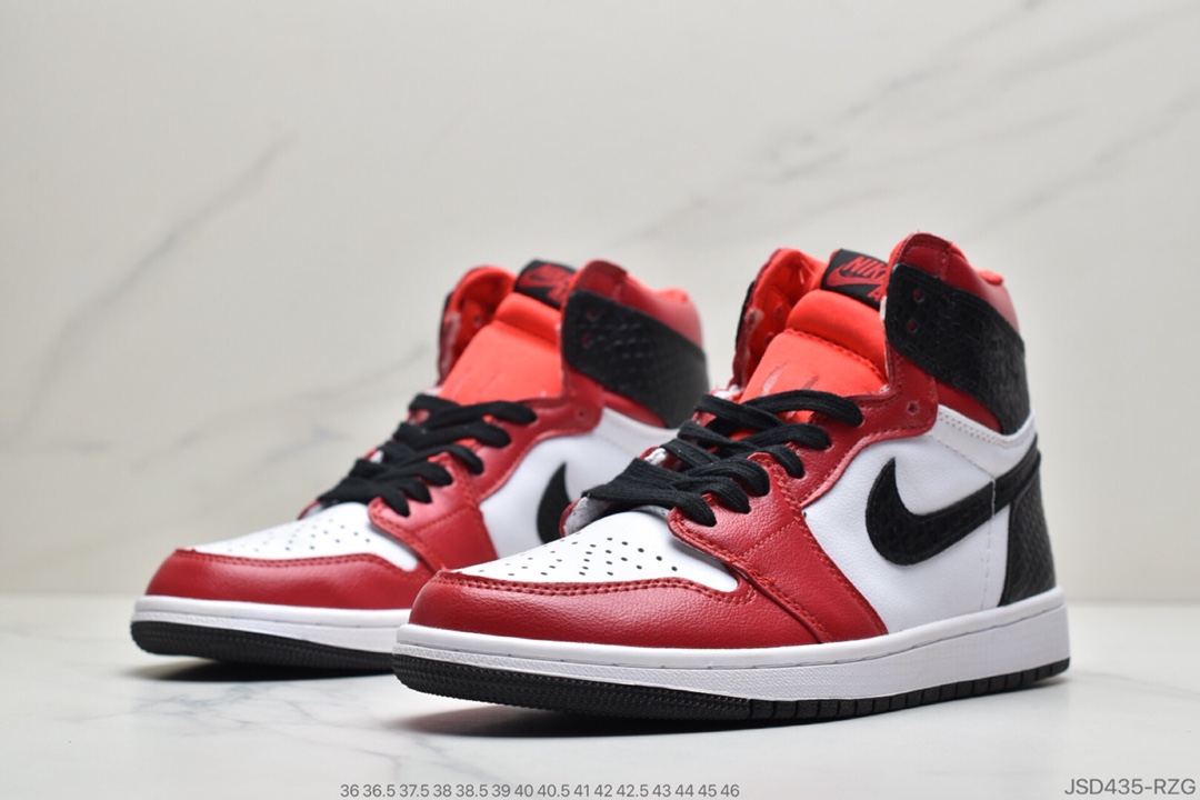 200 公司级 Air Jordan 1 High OG“ Lucky Green”高帮 DB4612-300