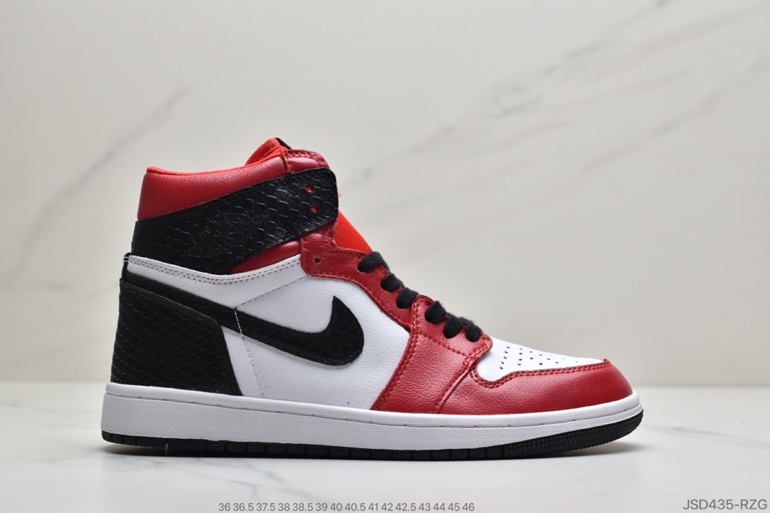 200 公司级 Air Jordan 1 High OG“ Lucky Green”高帮 DB4612-300